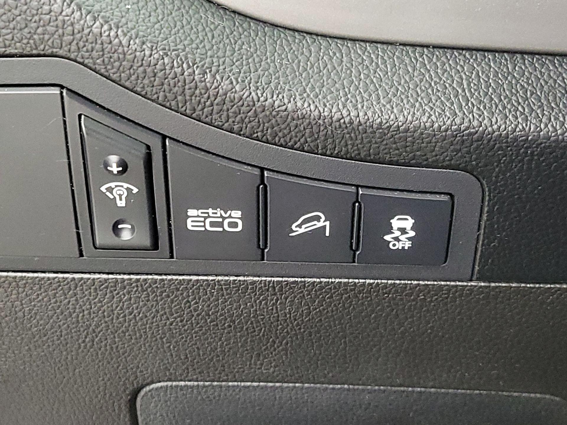 Thumbnail: 2014 Kia Sportage - 13