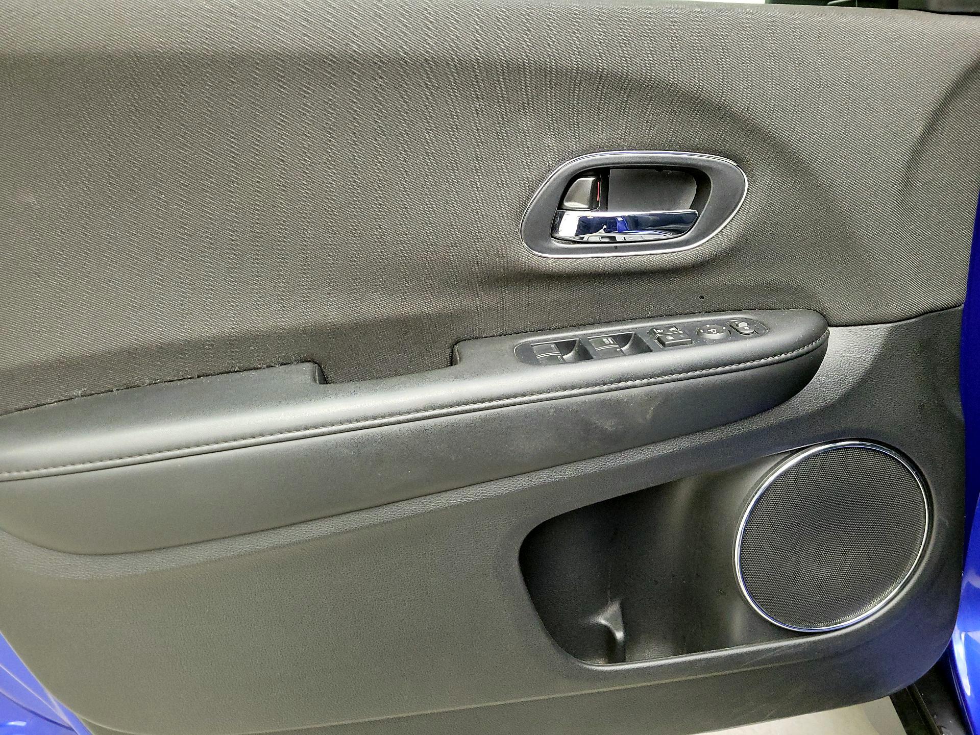Thumbnail: 2019 Honda HR-V - 12