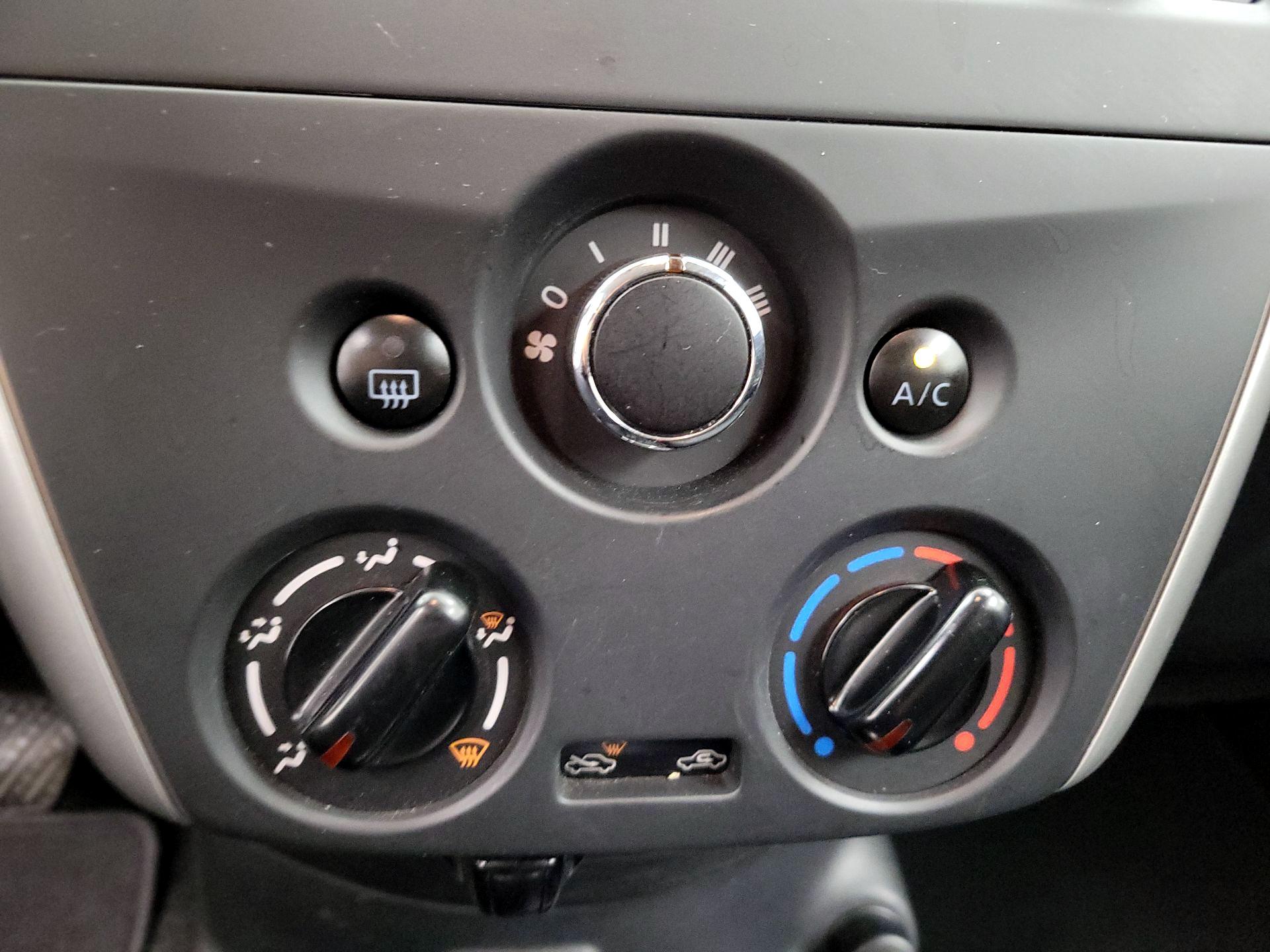 Thumbnail: 2017 Nissan Versa Note - 15