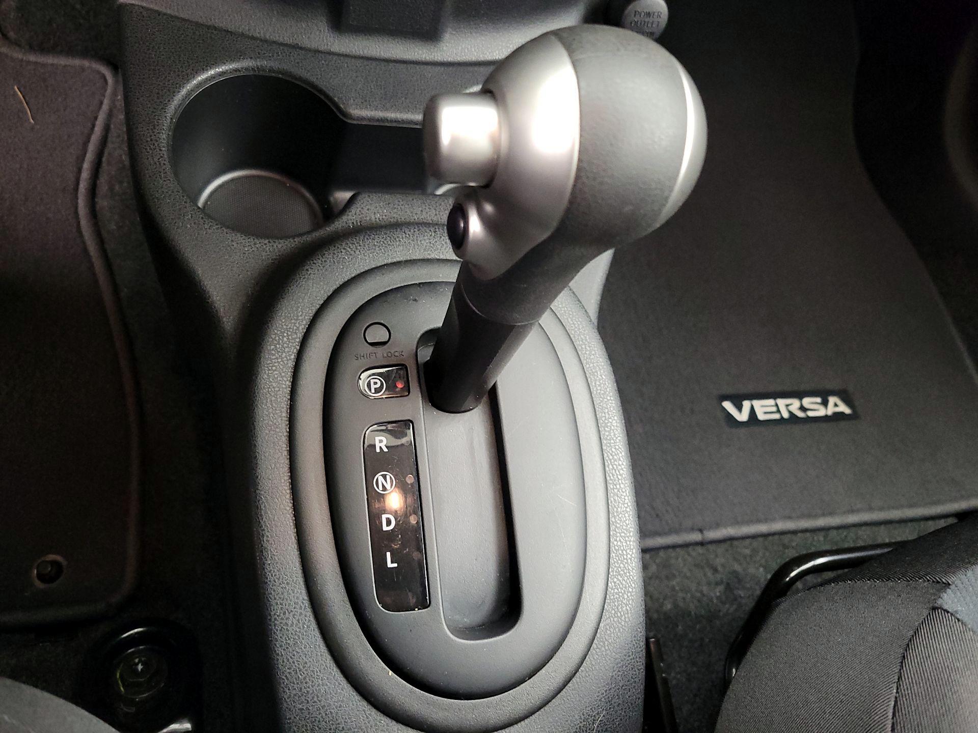Thumbnail: 2017 Nissan Versa Note - 16