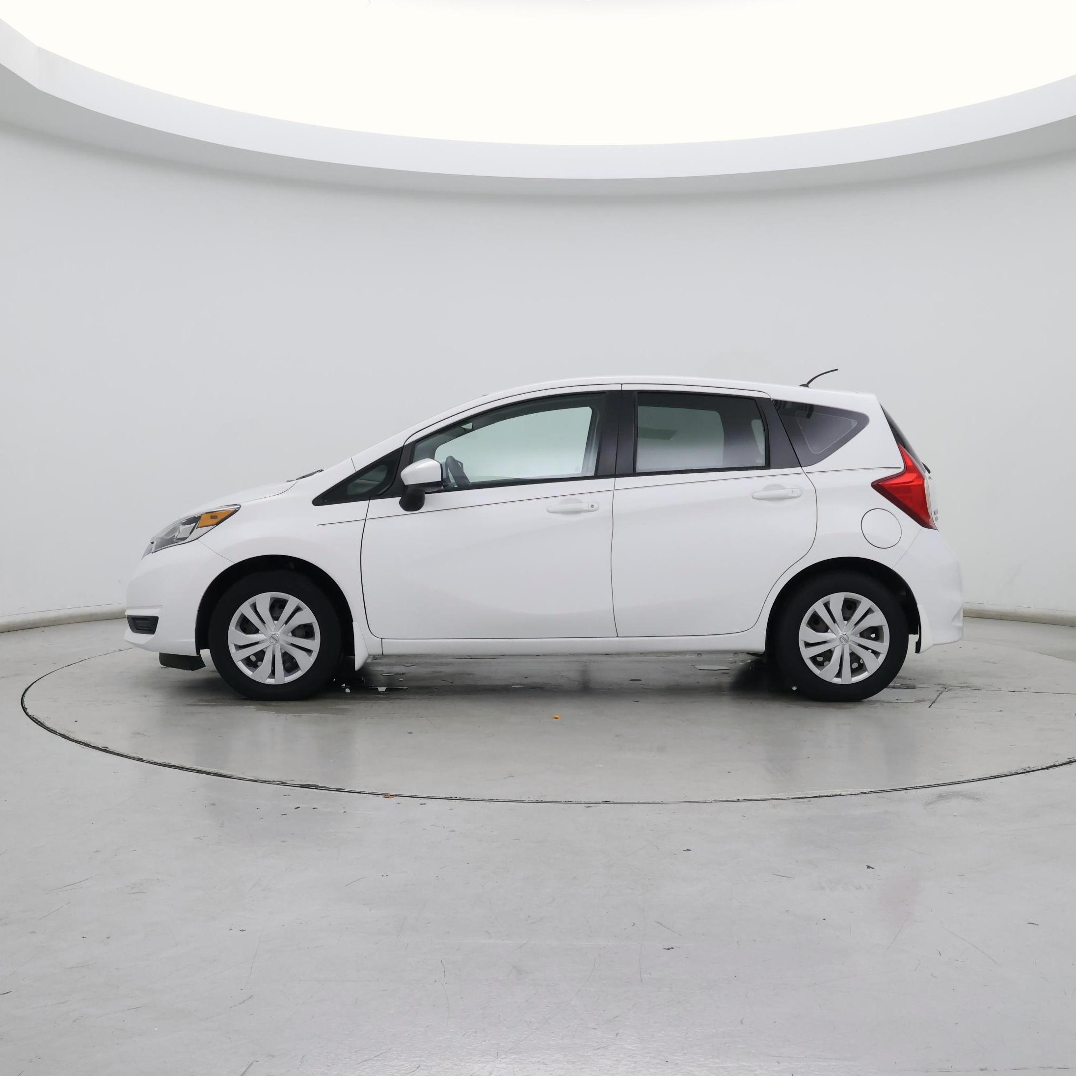 Thumbnail: 2017 Nissan Versa Note - 3