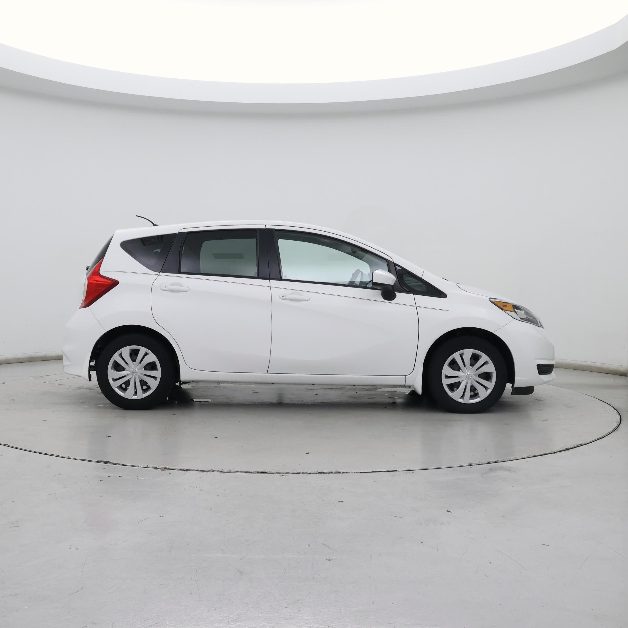 Thumbnail: 2017 Nissan Versa Note - 7