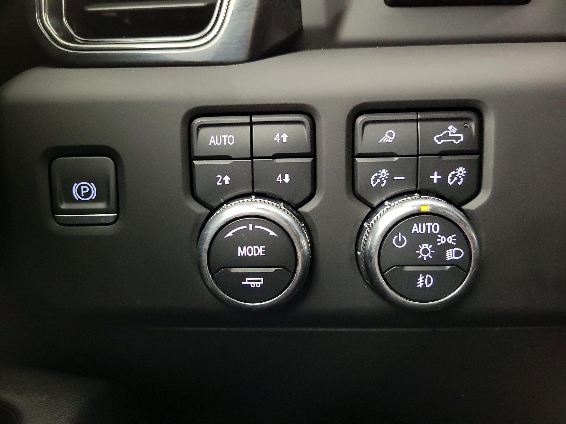 Thumbnail: 2024 GMC Sierra 2500 - 13