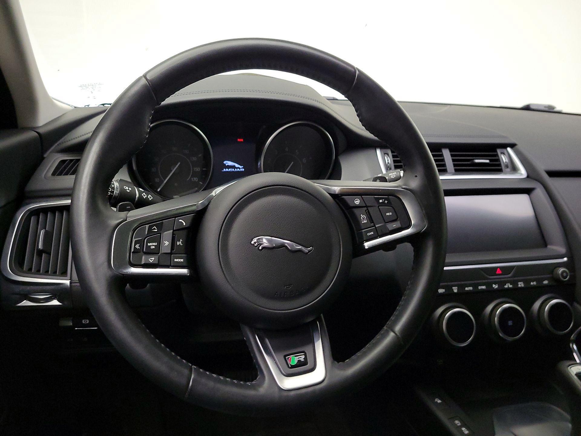 Thumbnail: 2020 Jaguar E-Pace - 10