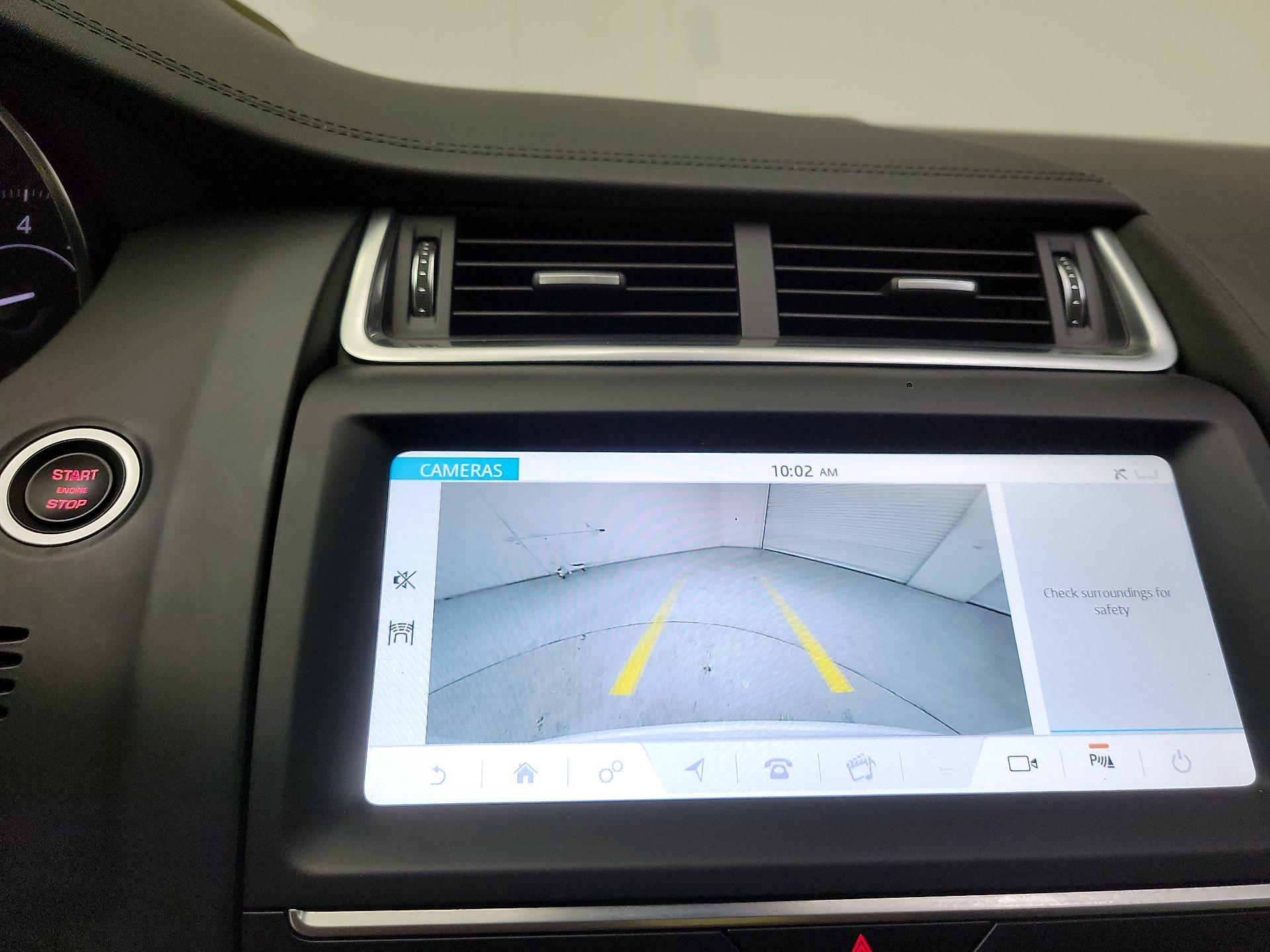 Thumbnail: 2020 Jaguar E-Pace - 14