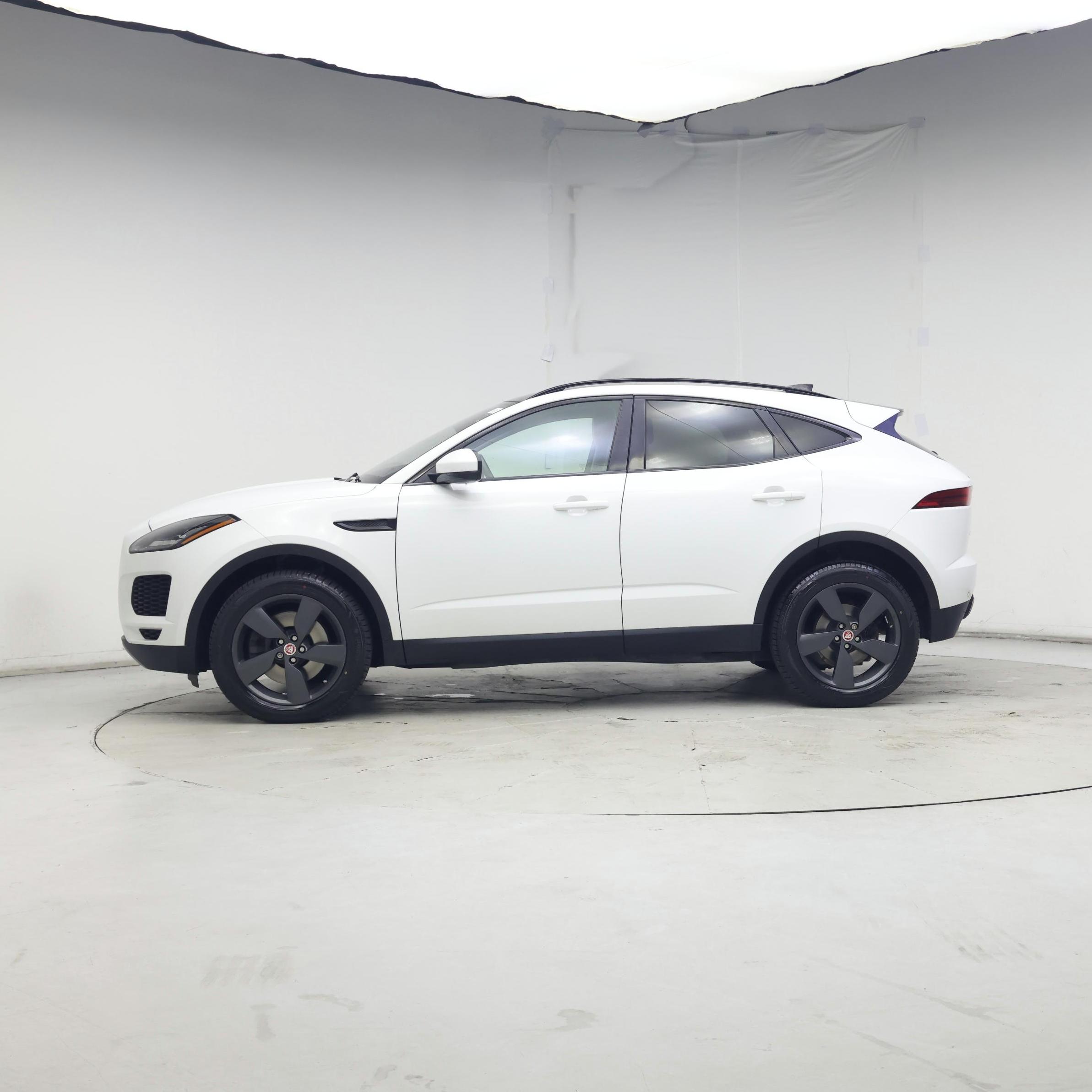 Thumbnail: 2020 Jaguar E-Pace - 3