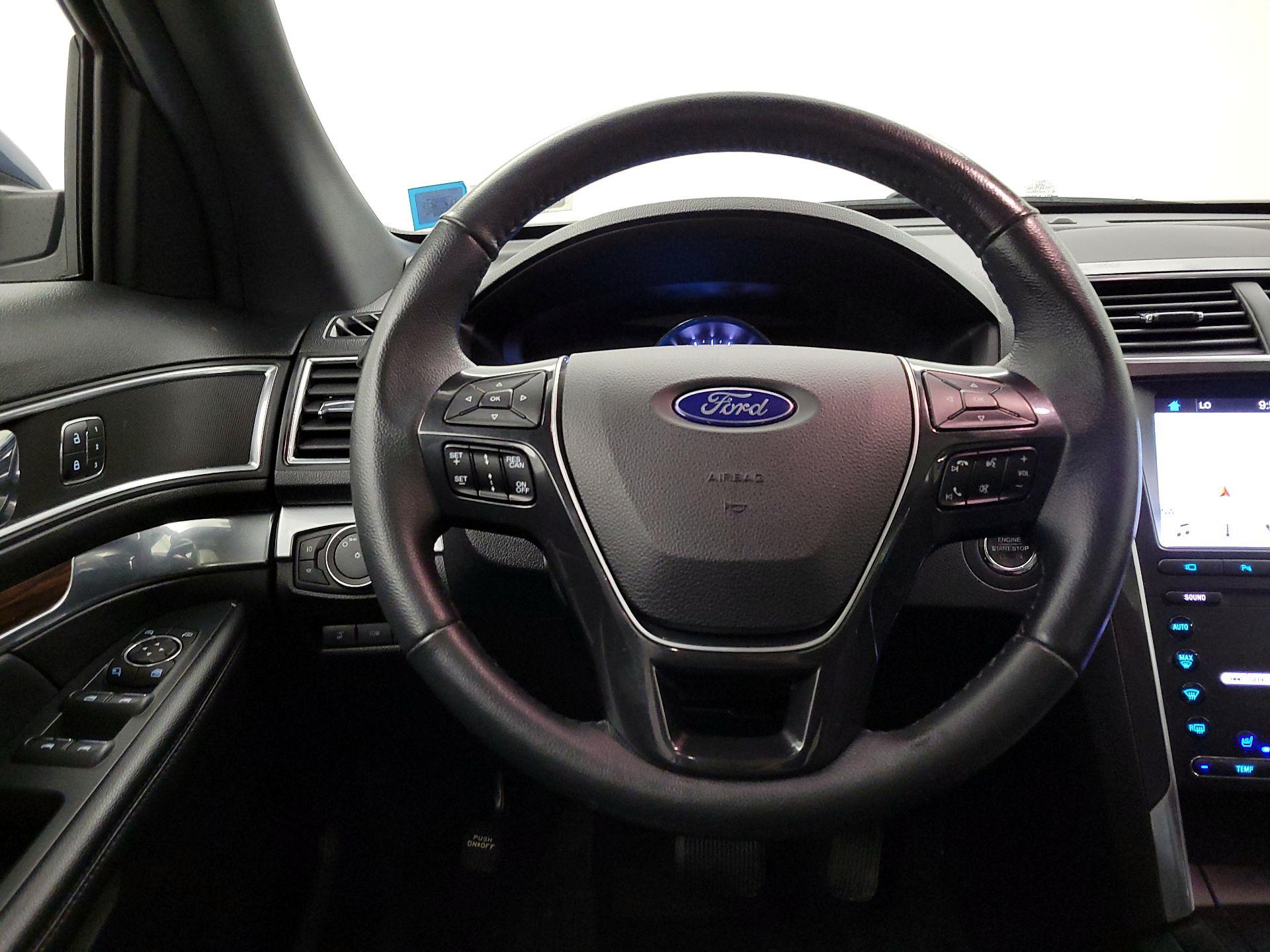 Thumbnail: 2019 Ford Explorer - 10