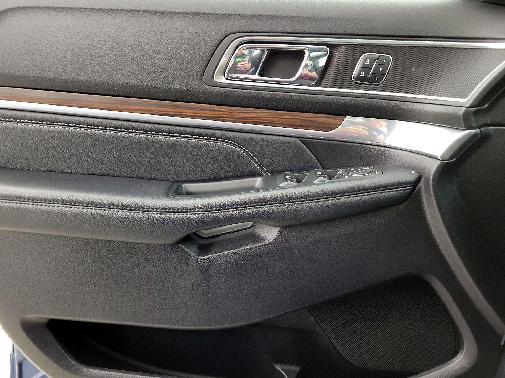 Thumbnail: 2019 Ford Explorer - 12