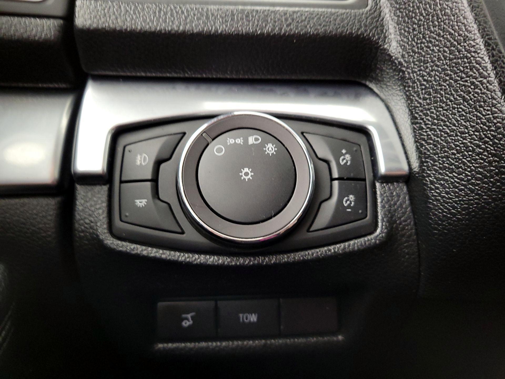 Thumbnail: 2019 Ford Explorer - 13