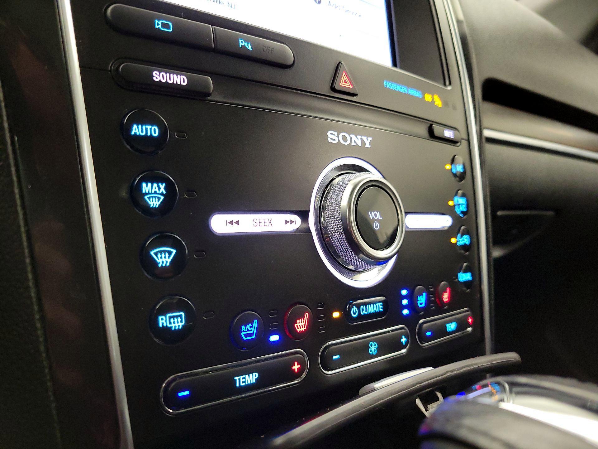 Thumbnail: 2019 Ford Explorer - 17