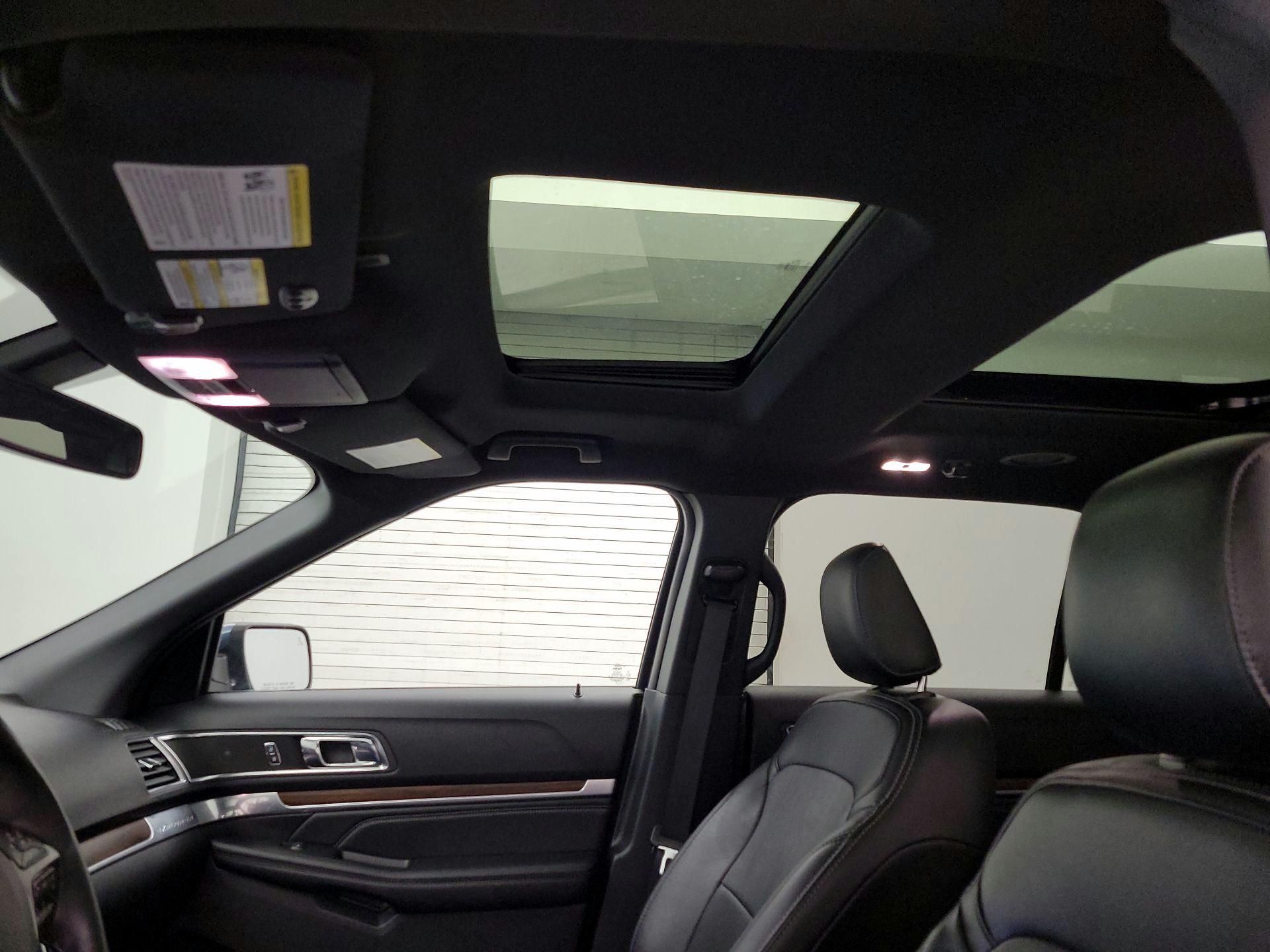 Thumbnail: 2019 Ford Explorer - 20