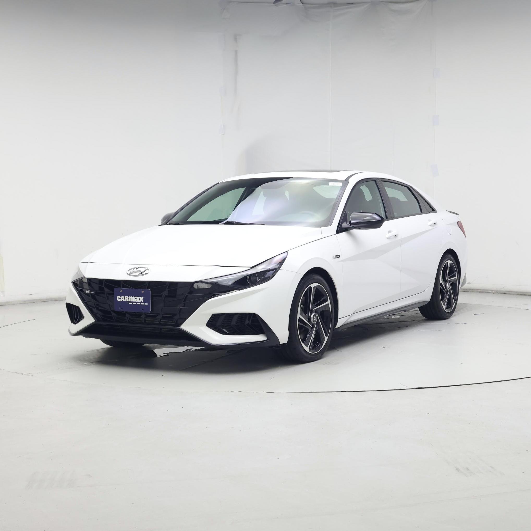 Thumbnail: 2023 Hyundai Elantra - 4