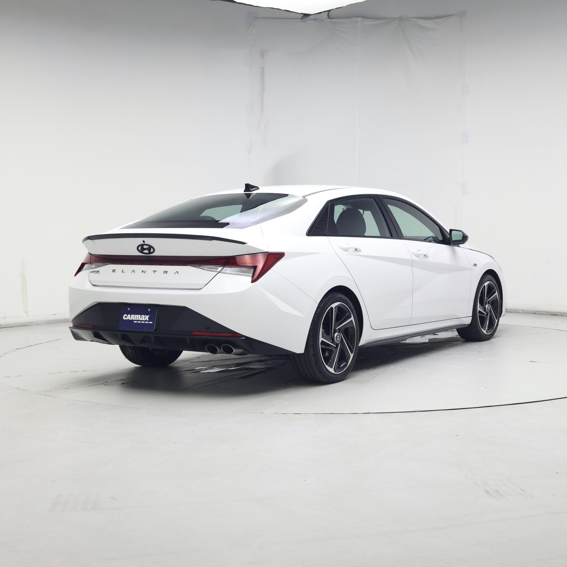 Thumbnail: 2023 Hyundai Elantra - 8