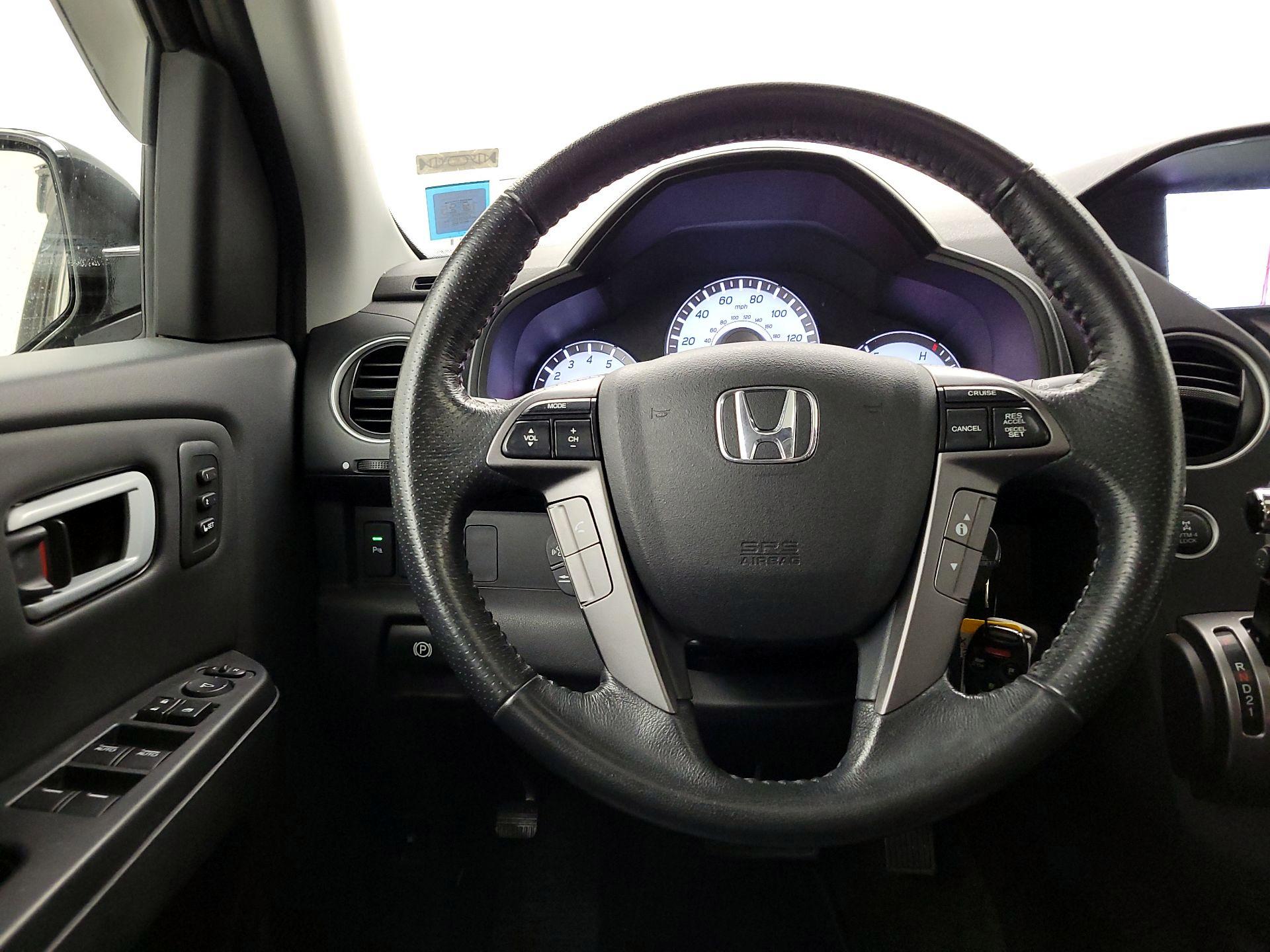 Thumbnail: 2015 Honda Pilot - 10