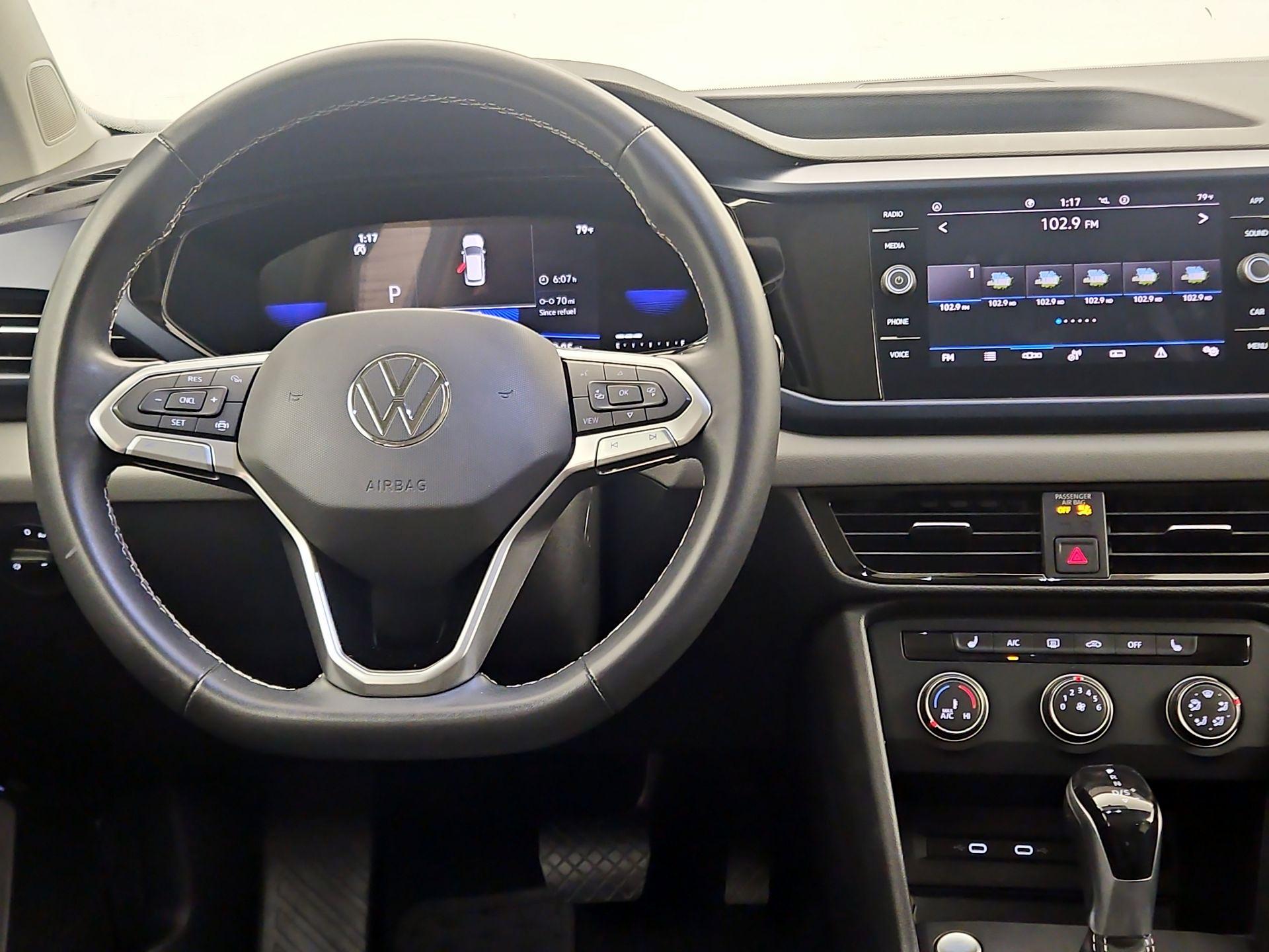 Thumbnail: 2022 Volkswagen Taos - 10