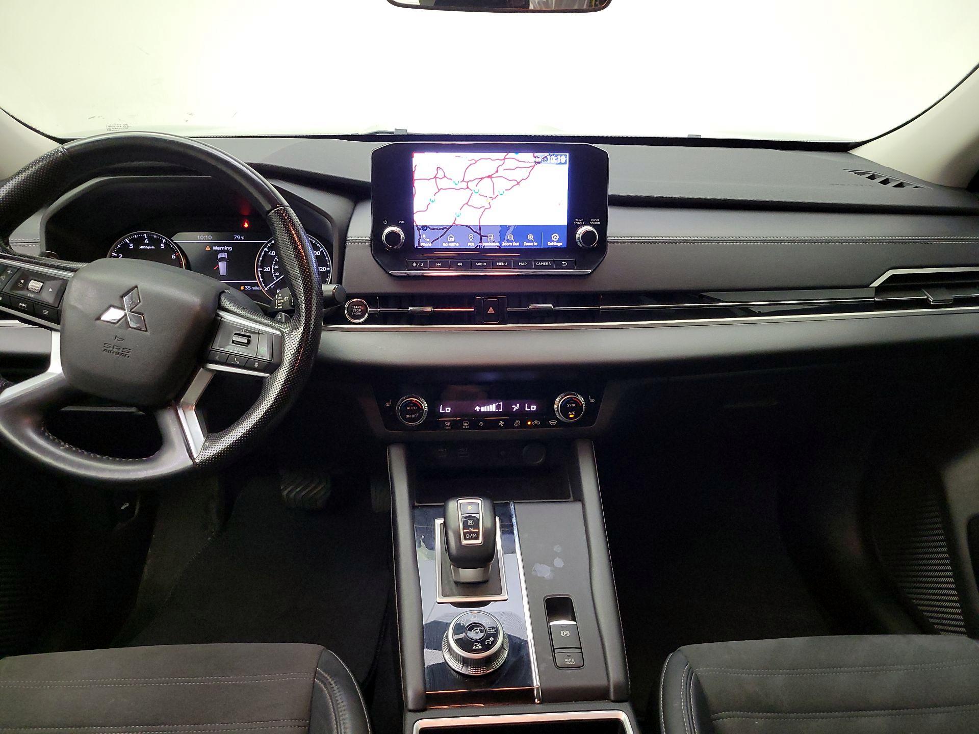 Thumbnail: 2022 Mitsubishi Outlander - 9