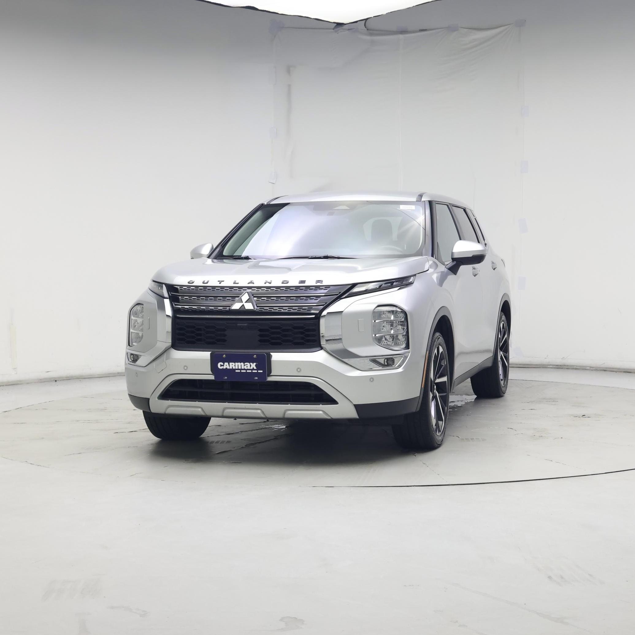 Thumbnail: 2022 Mitsubishi Outlander - 4