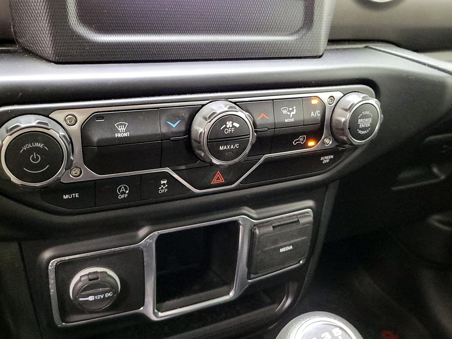 Thumbnail: 2022 Jeep Gladiator - 16