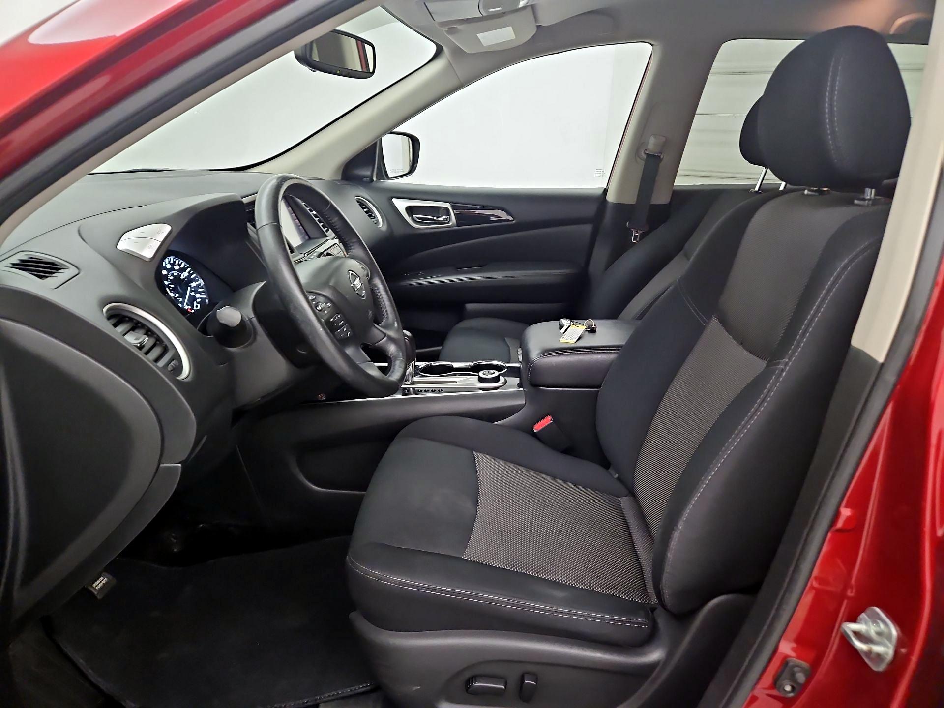 Thumbnail: 2019 Nissan Pathfinder - 11