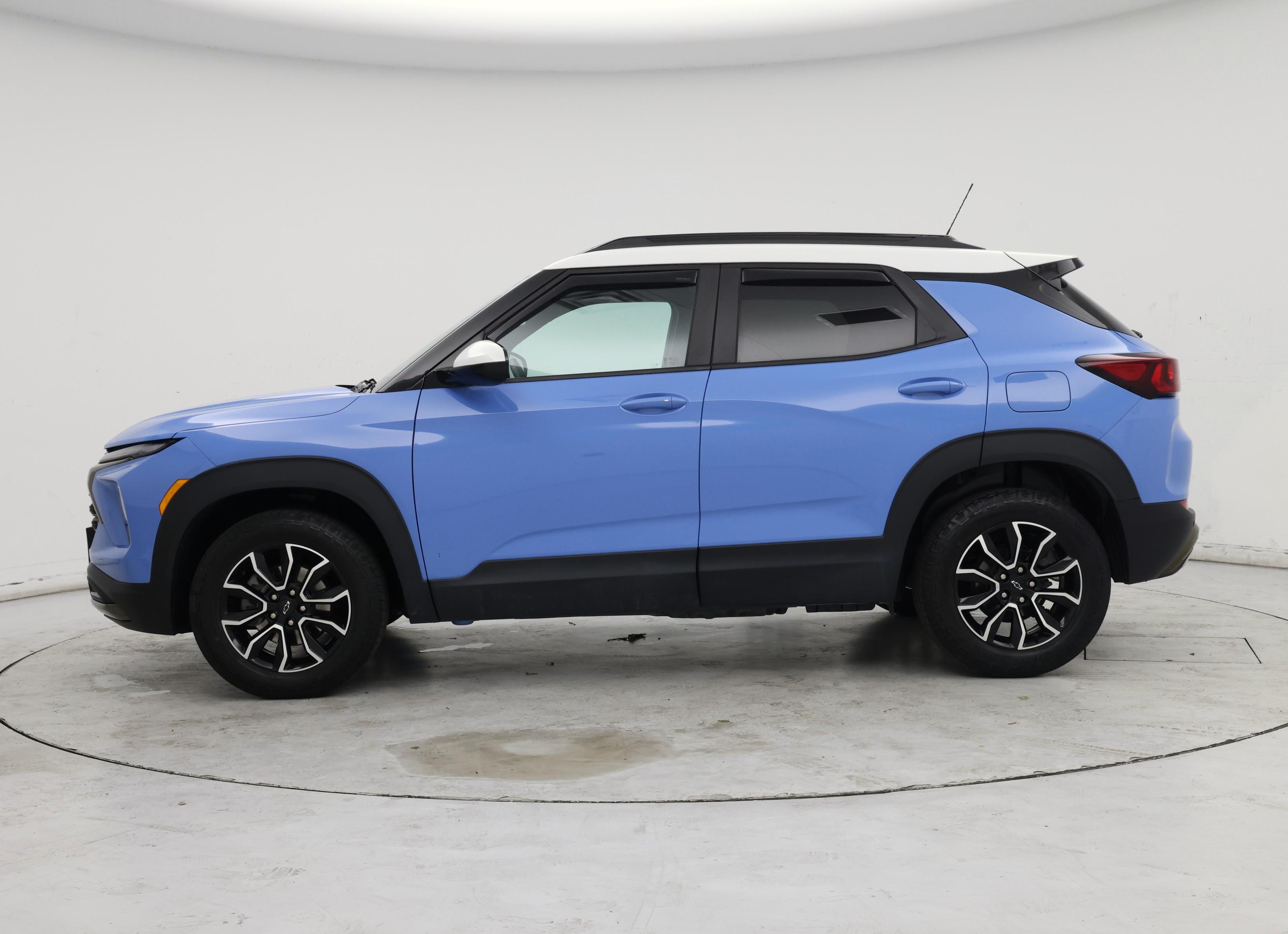 Thumbnail: 2024 Chevrolet TrailBlazer - 3