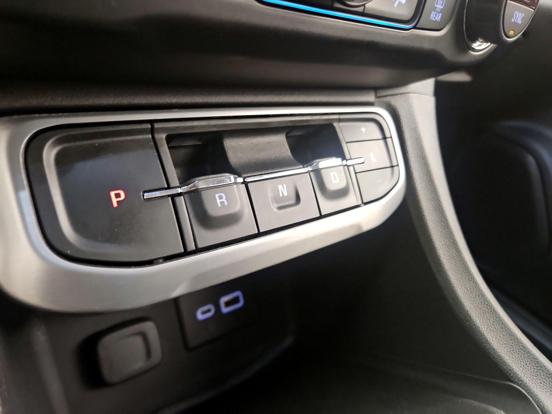 Thumbnail: 2021 GMC Acadia - 17