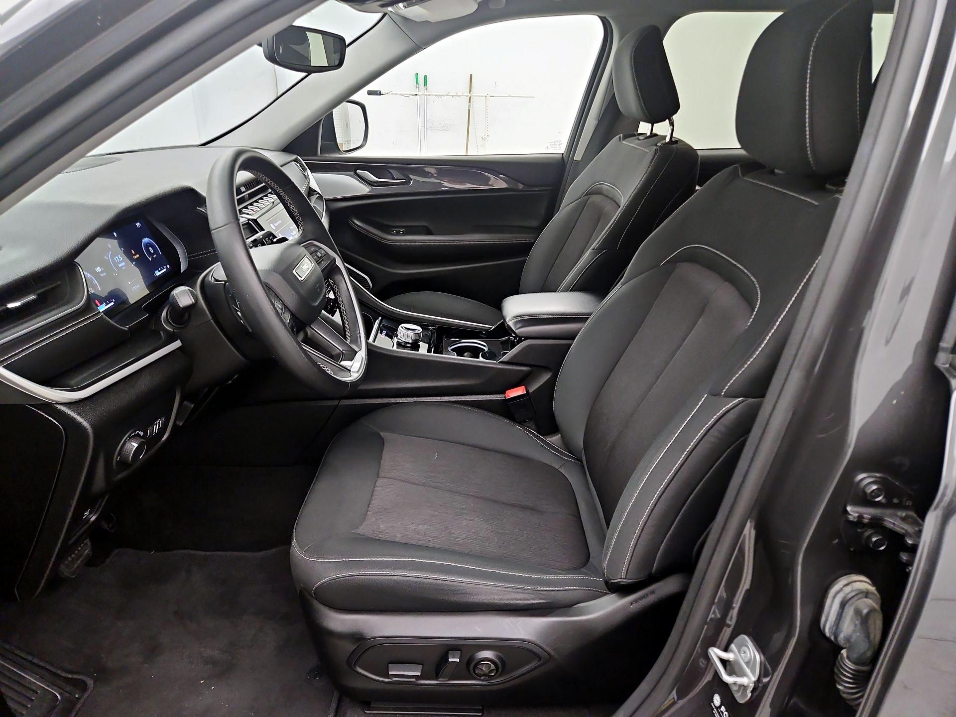Thumbnail: 2022 Jeep Grand Cherokee L - 11