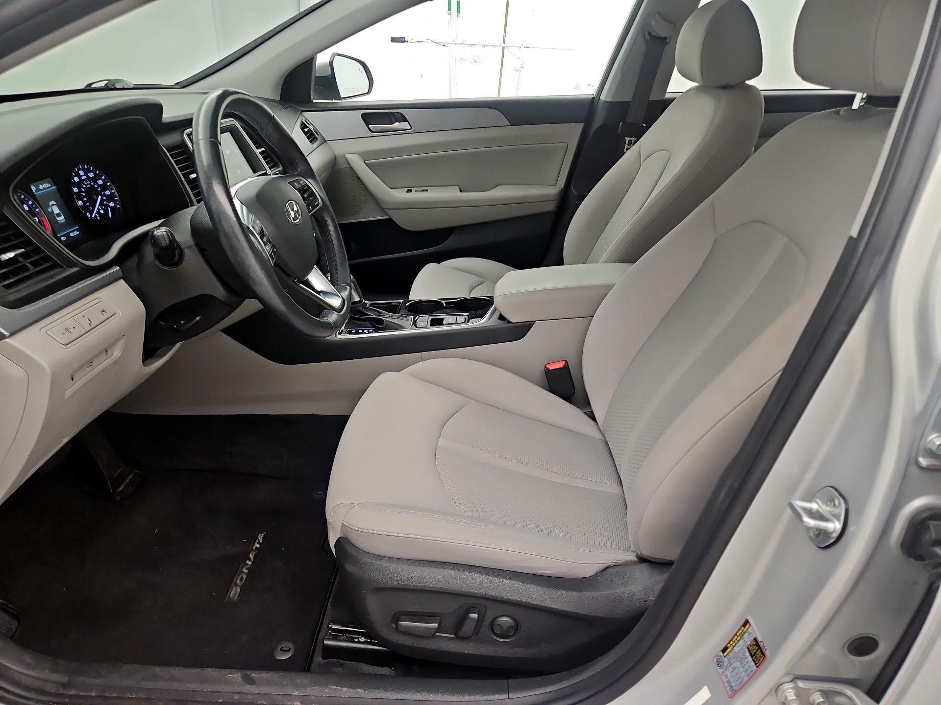 Thumbnail: 2019 Hyundai Sonata - 11