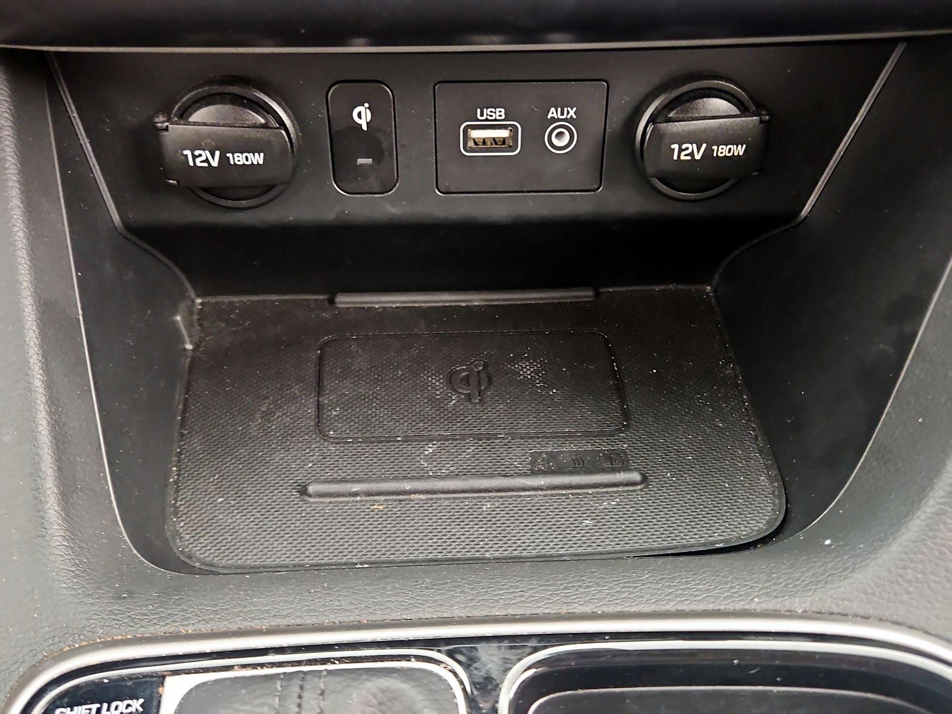 Thumbnail: 2019 Hyundai Sonata - 18