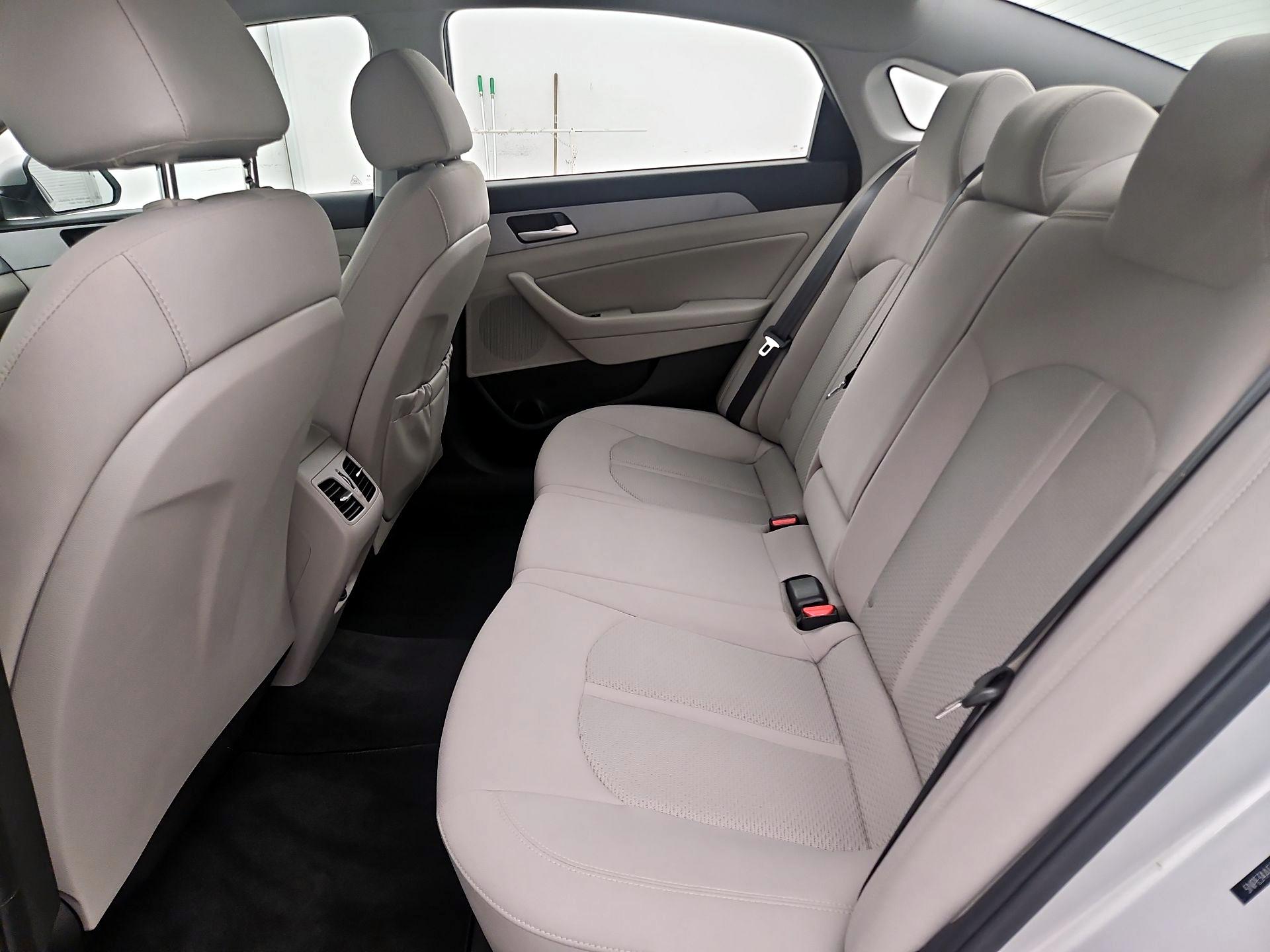 Thumbnail: 2019 Hyundai Sonata - 19