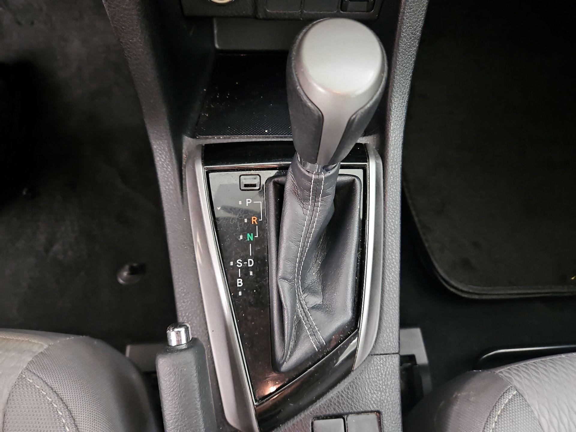 Thumbnail: 2014 Toyota Corolla - 17