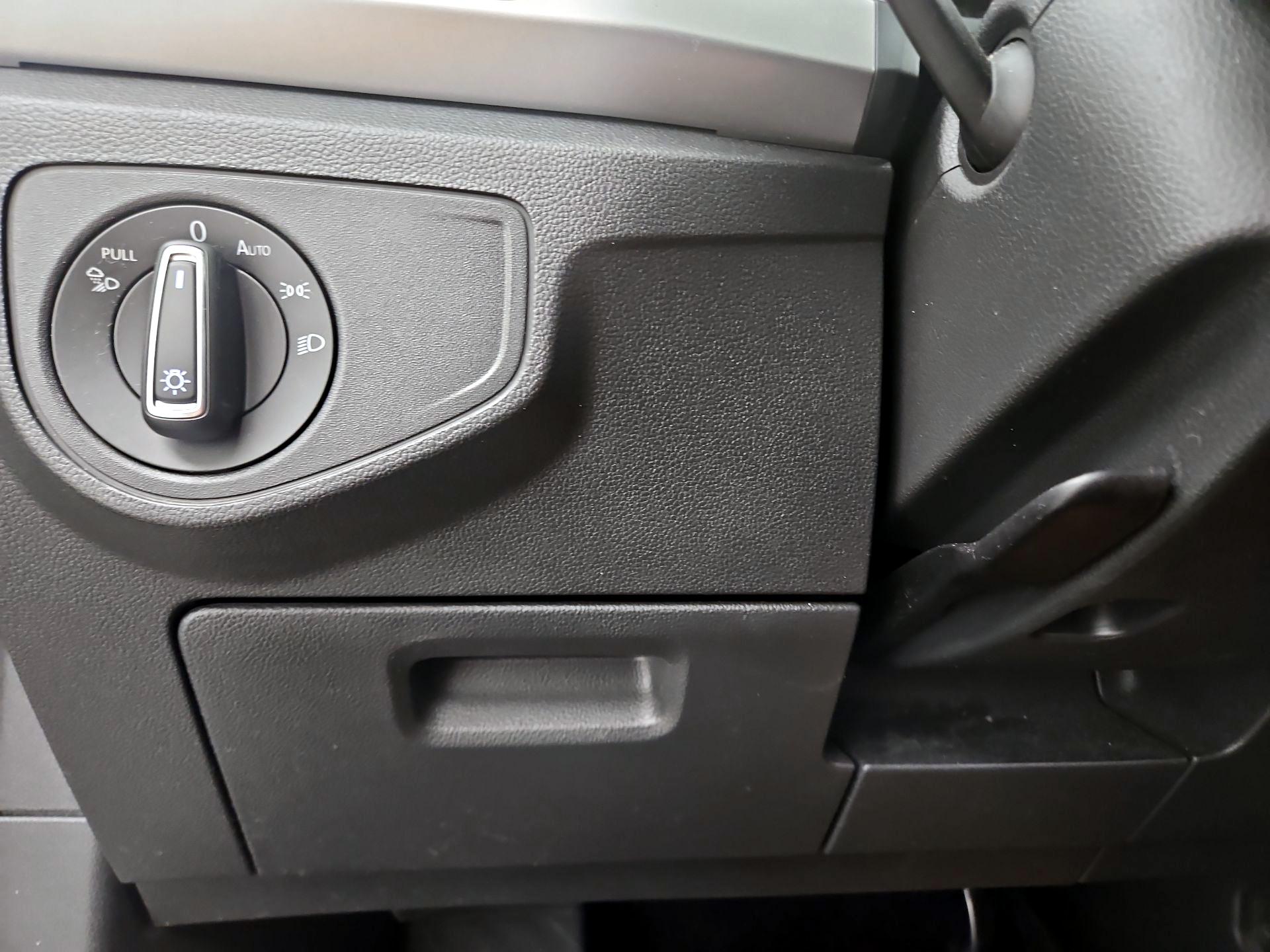 Thumbnail: 2021 Volkswagen Atlas - 13