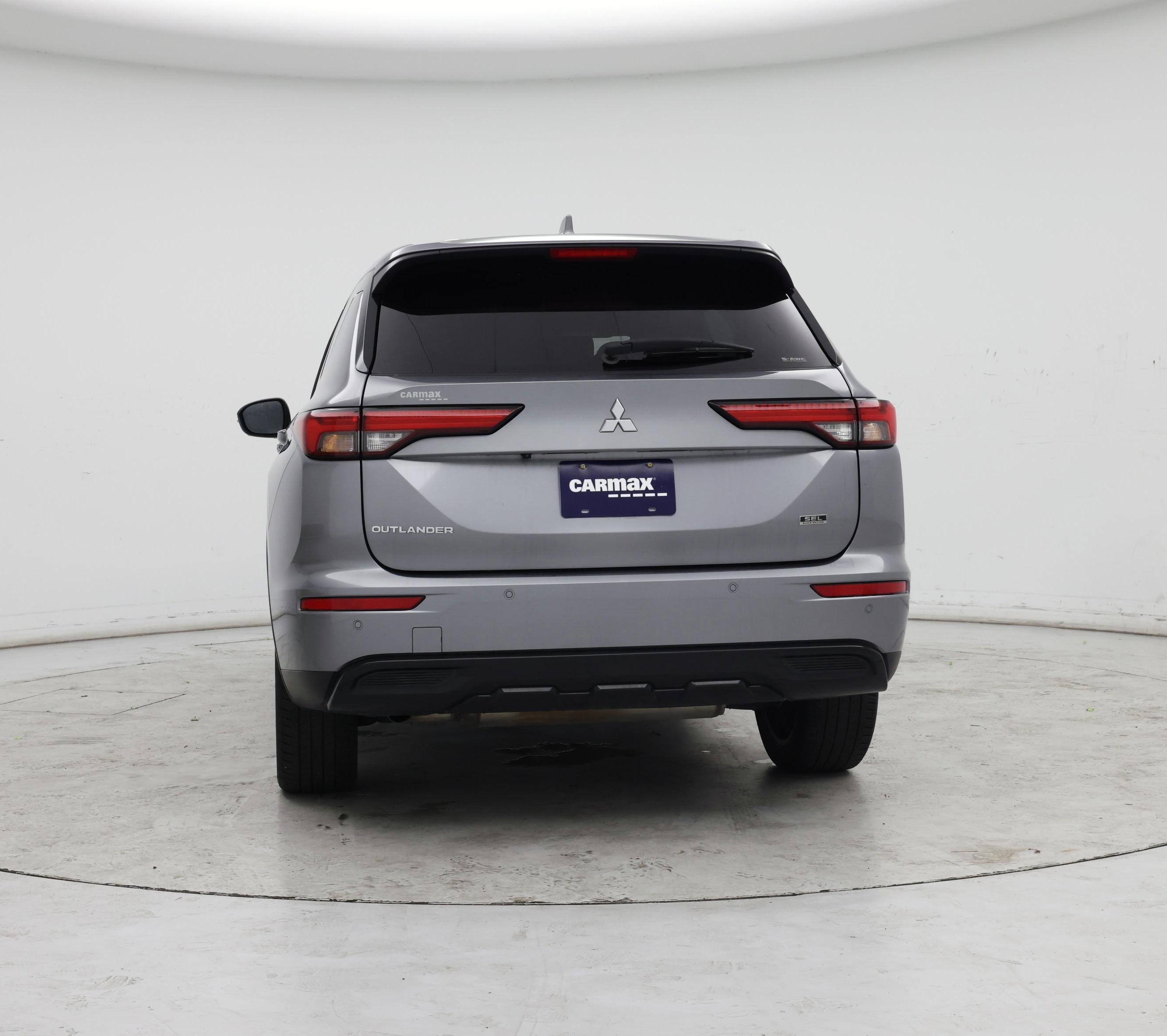 Thumbnail: 2023 Mitsubishi Outlander - 6