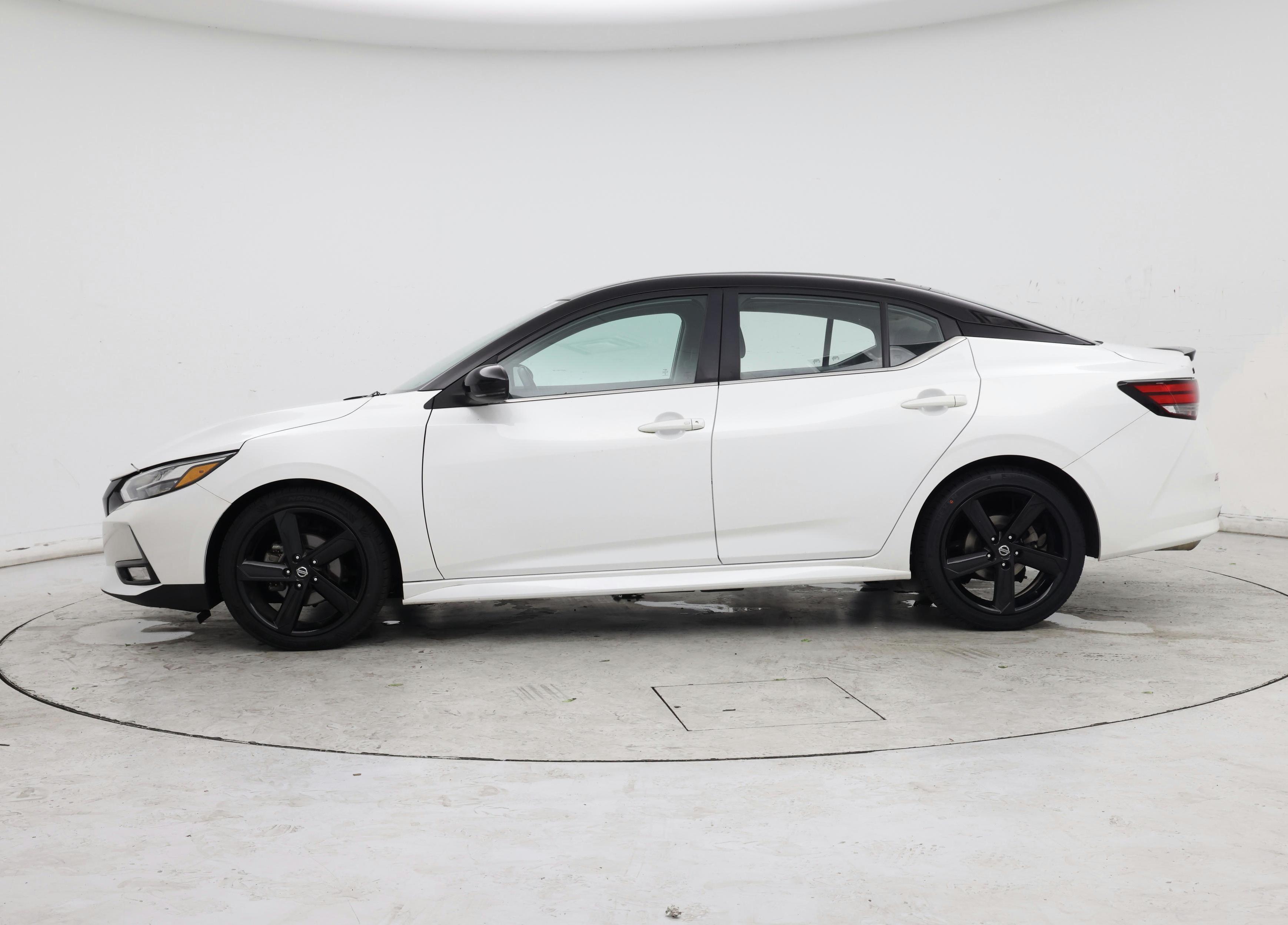 Thumbnail: 2022 Nissan Sentra - 3