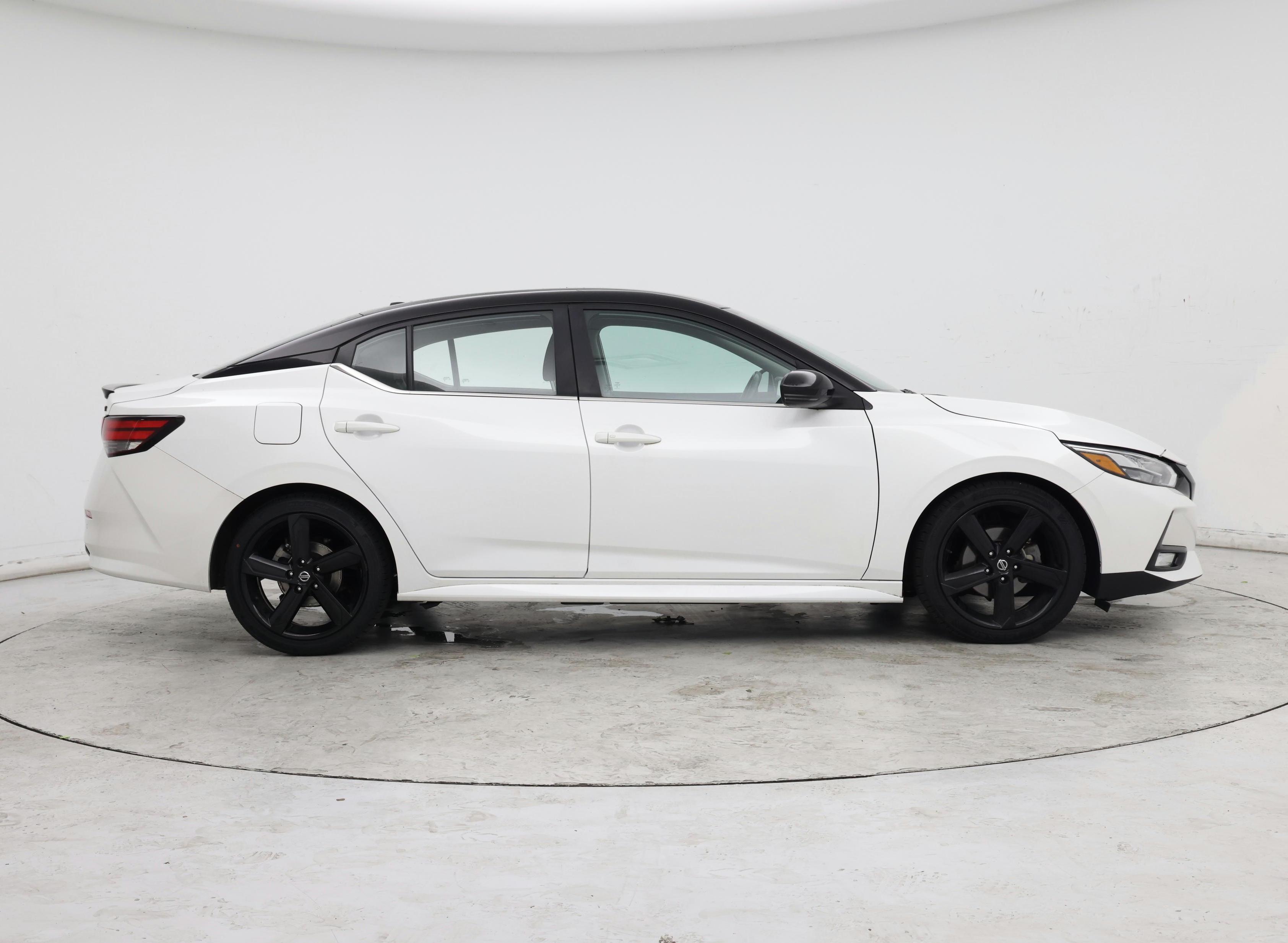 Thumbnail: 2022 Nissan Sentra - 7