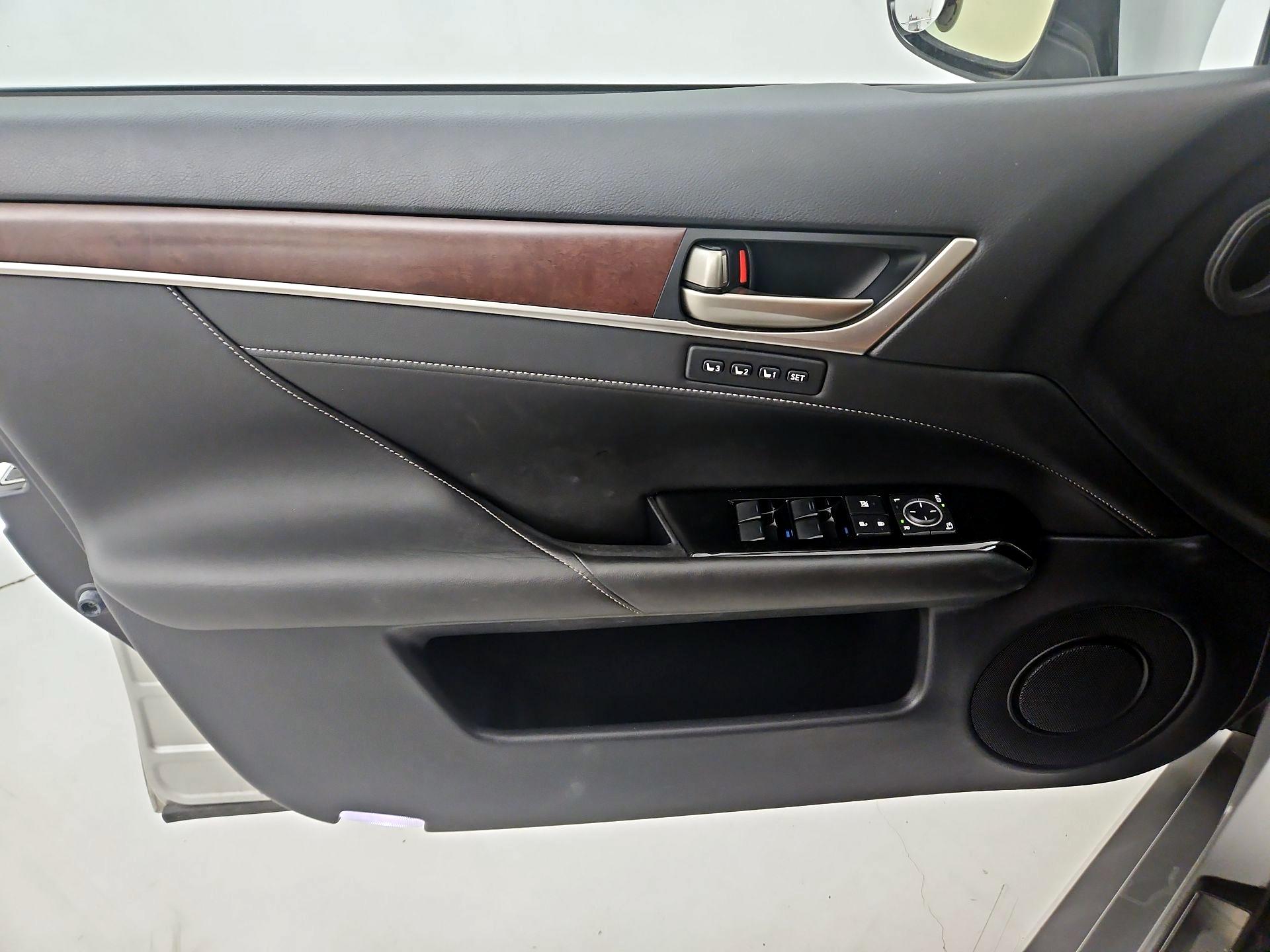 Thumbnail: 2015 Lexus GS - 12