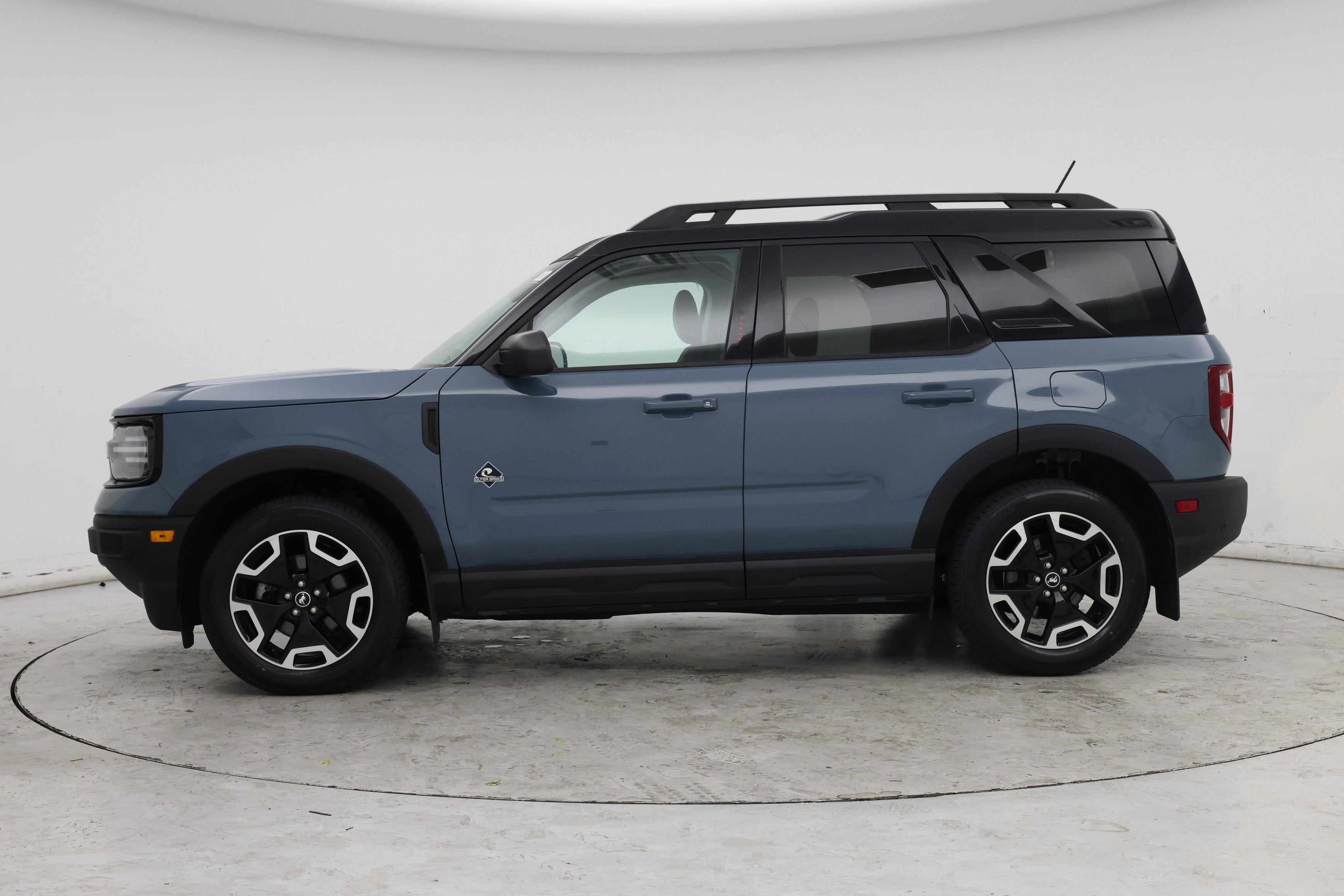 Thumbnail: 2023 Ford Bronco Sport - 3