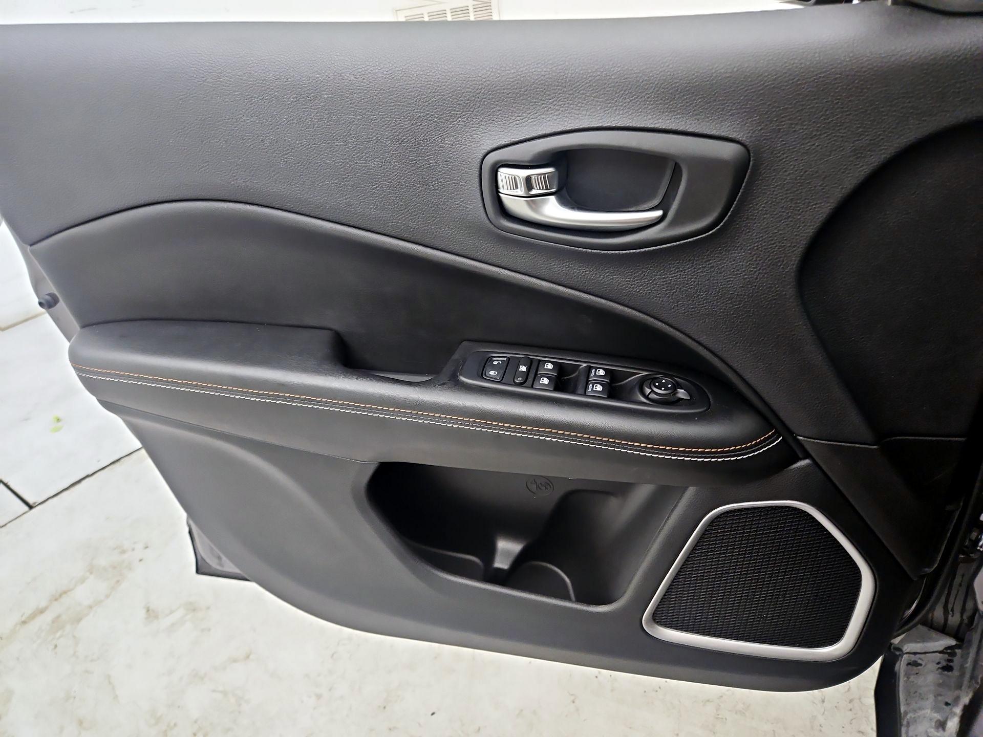 Thumbnail: 2019 Jeep Compass - 12