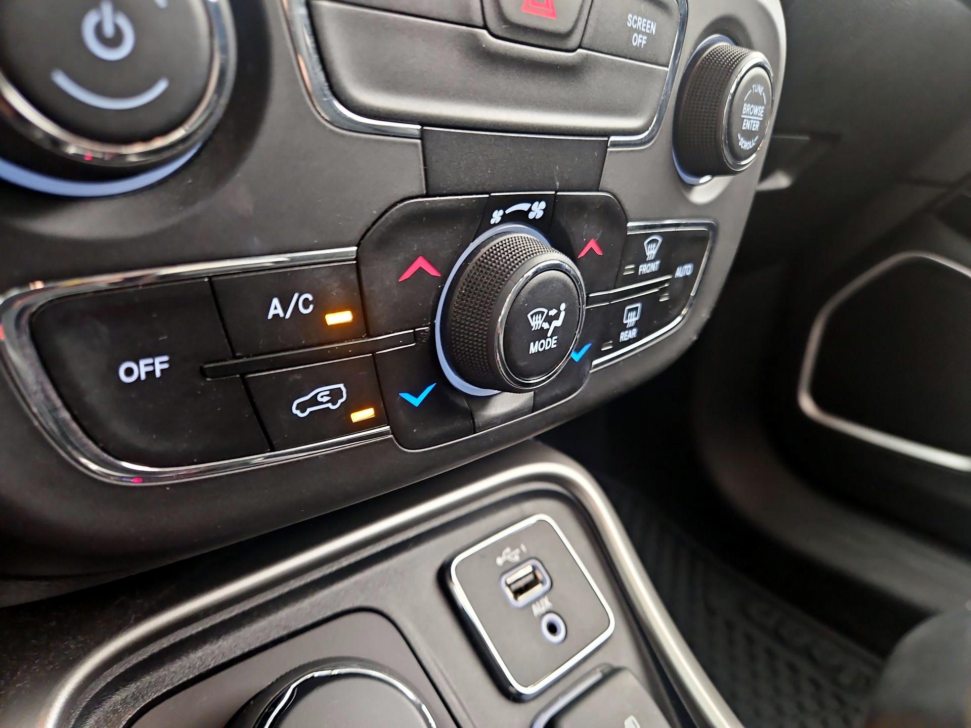 Thumbnail: 2019 Jeep Compass - 16
