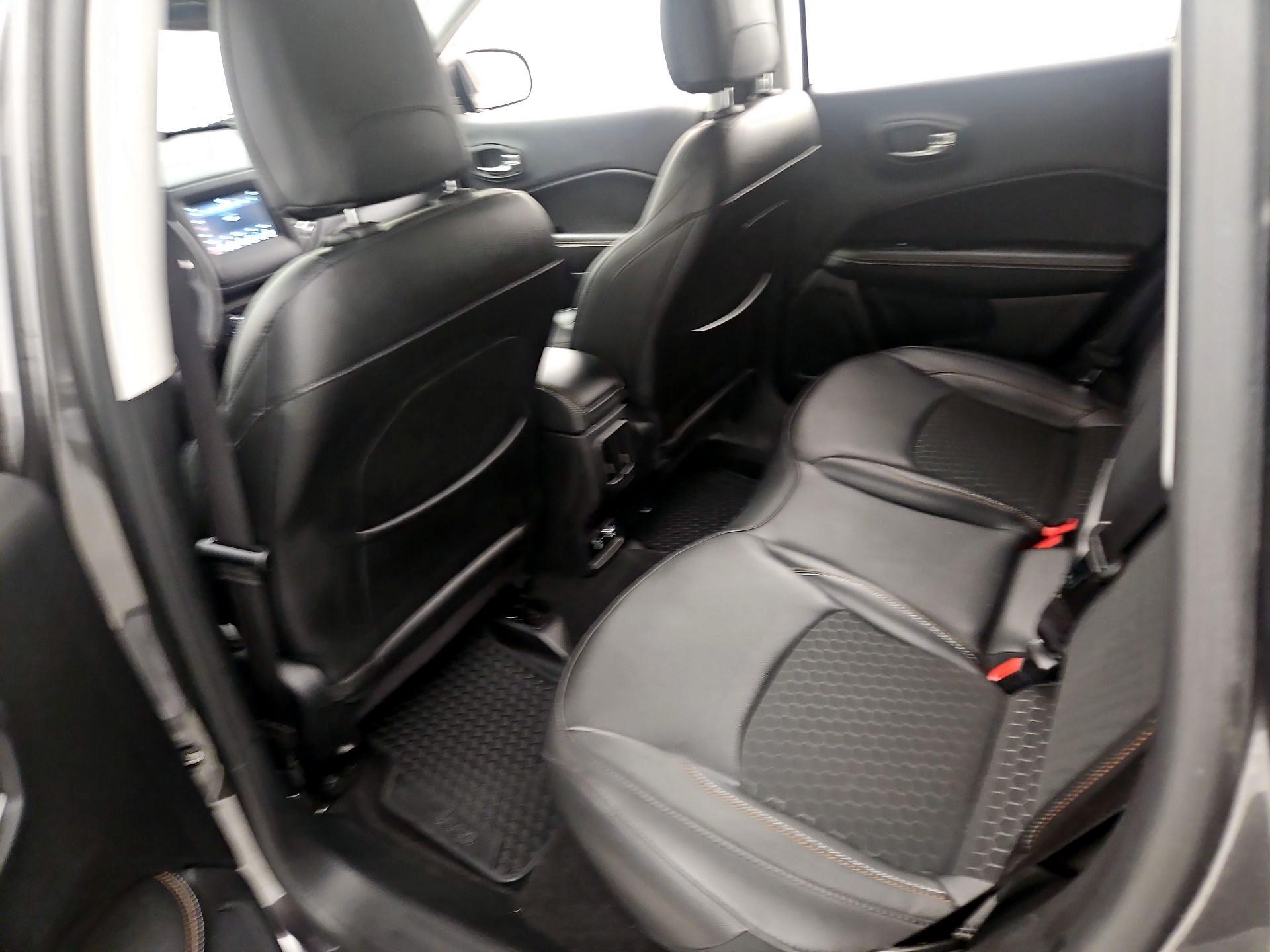 Thumbnail: 2019 Jeep Compass - 19