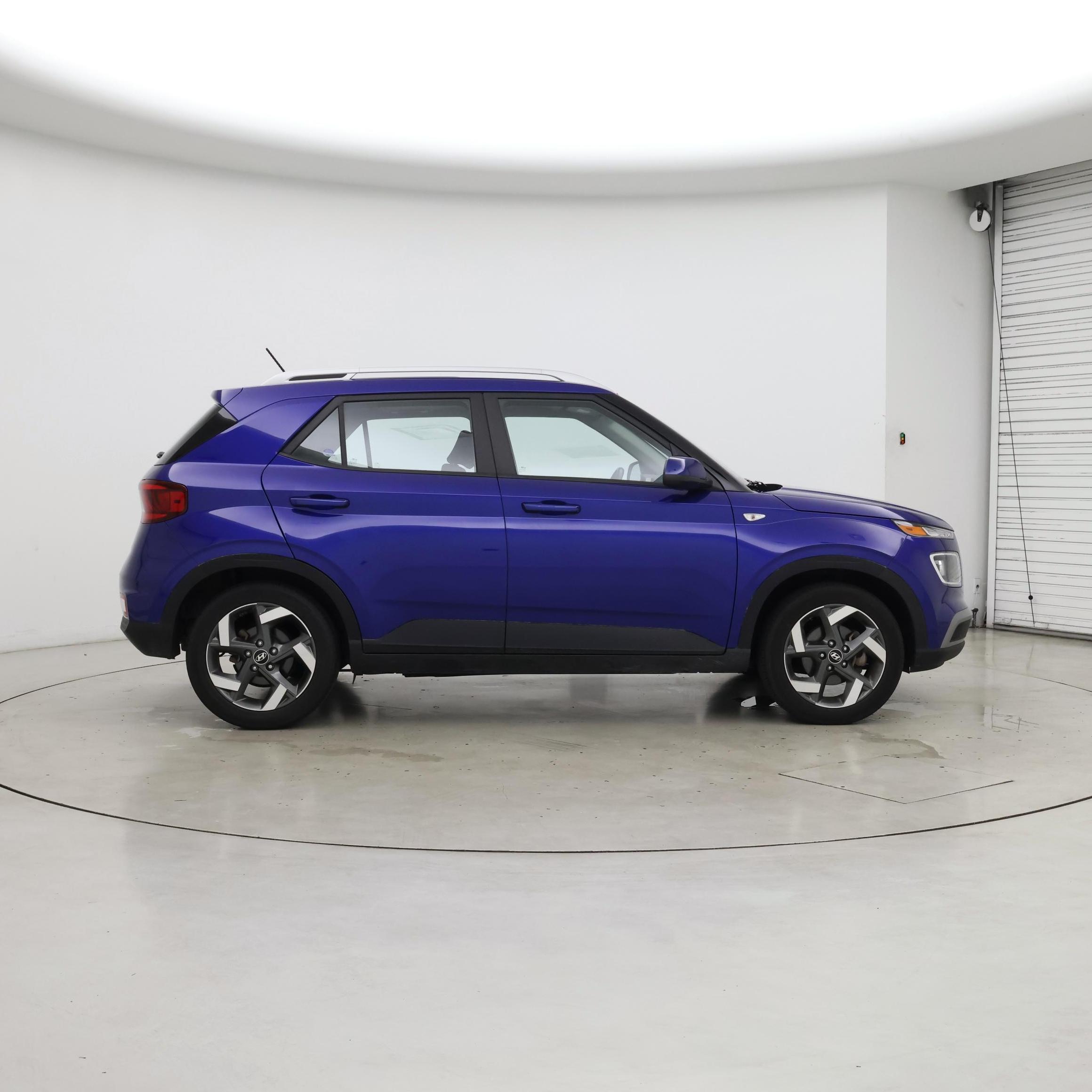 Thumbnail: 2023 Hyundai Venue - 7