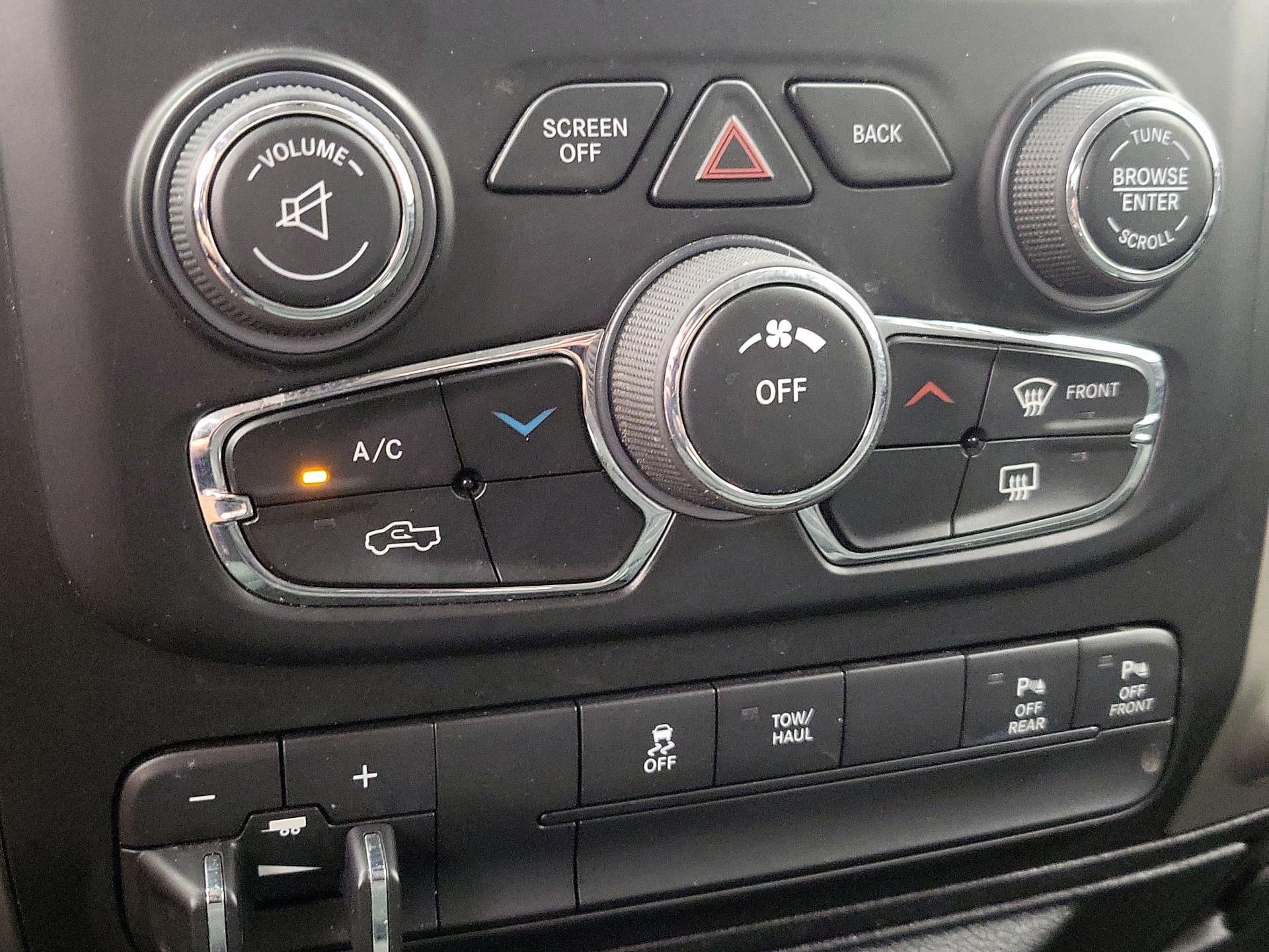 Thumbnail: 2014 RAM 1500 - 17
