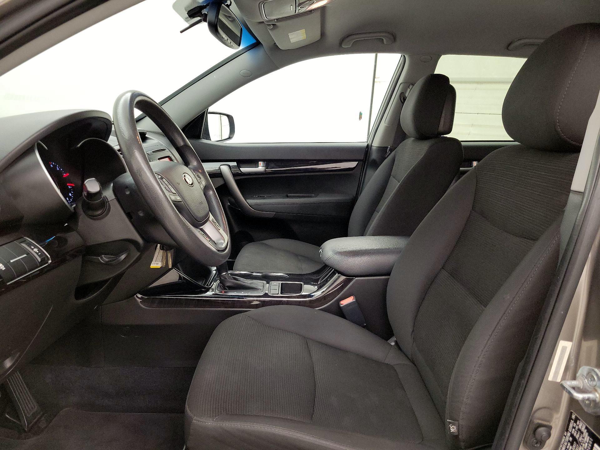 Thumbnail: 2015 Kia Sorento - 11