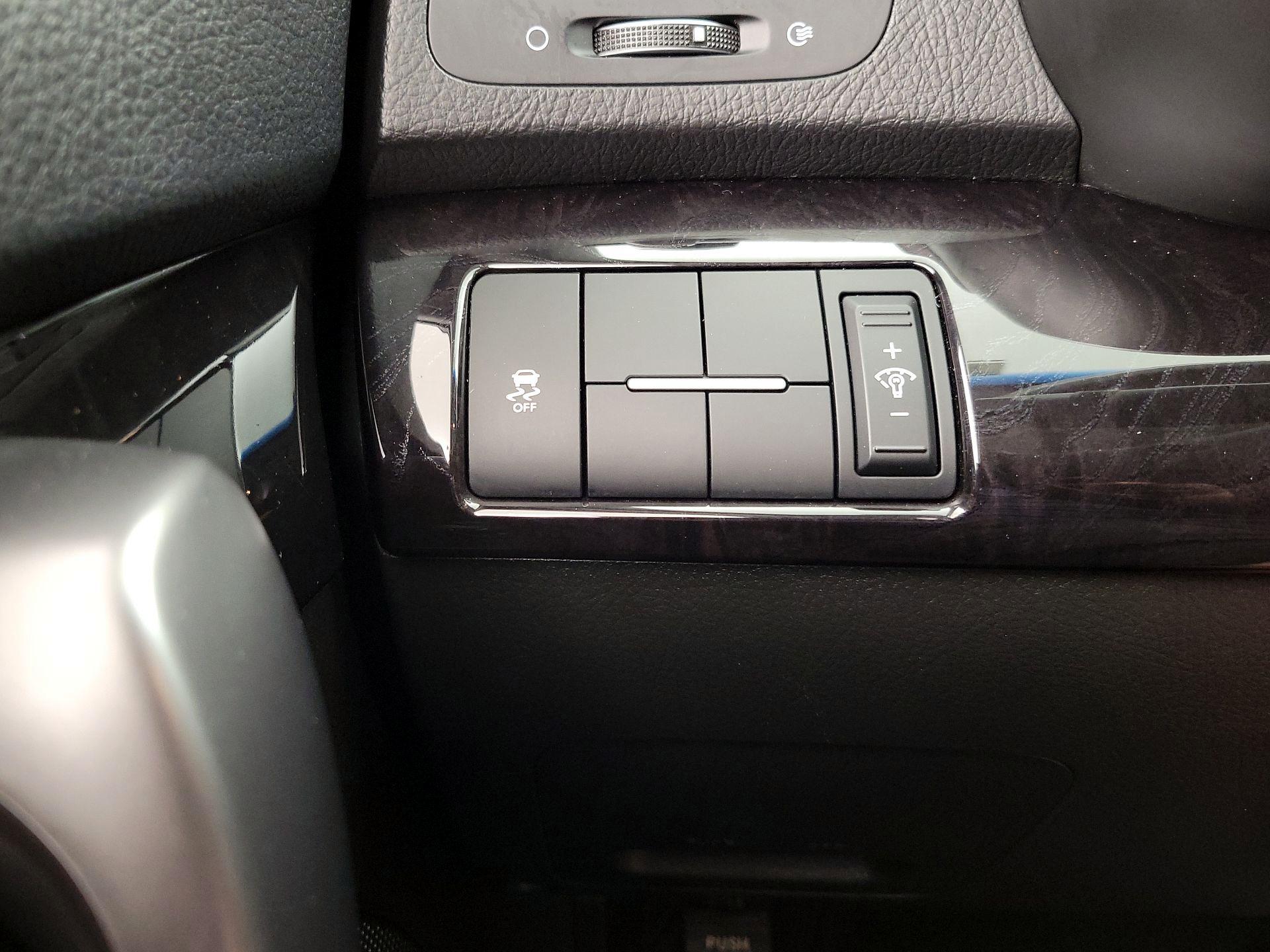 Thumbnail: 2015 Kia Sorento - 13