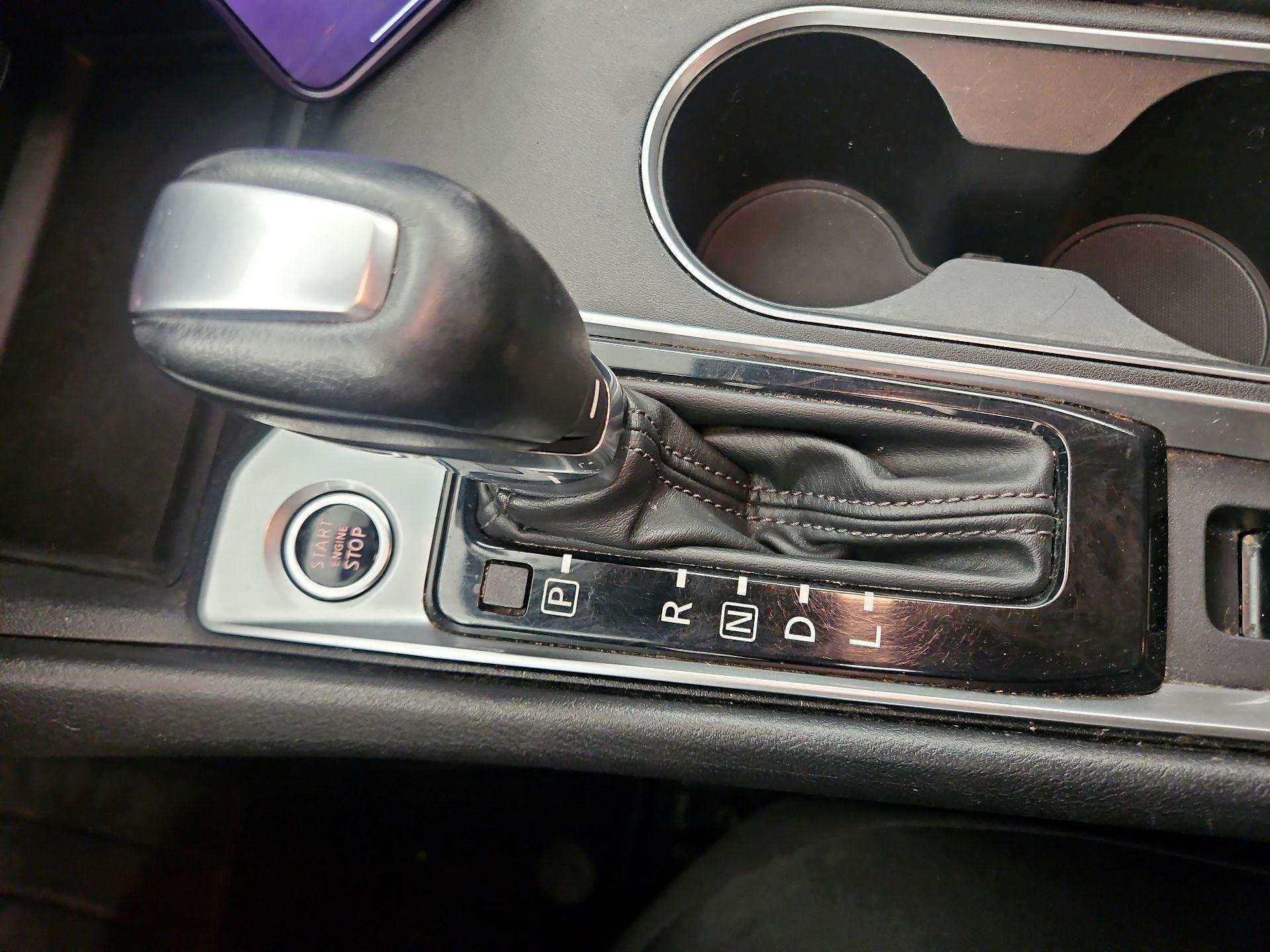 Thumbnail: 2019 Nissan Altima - 17