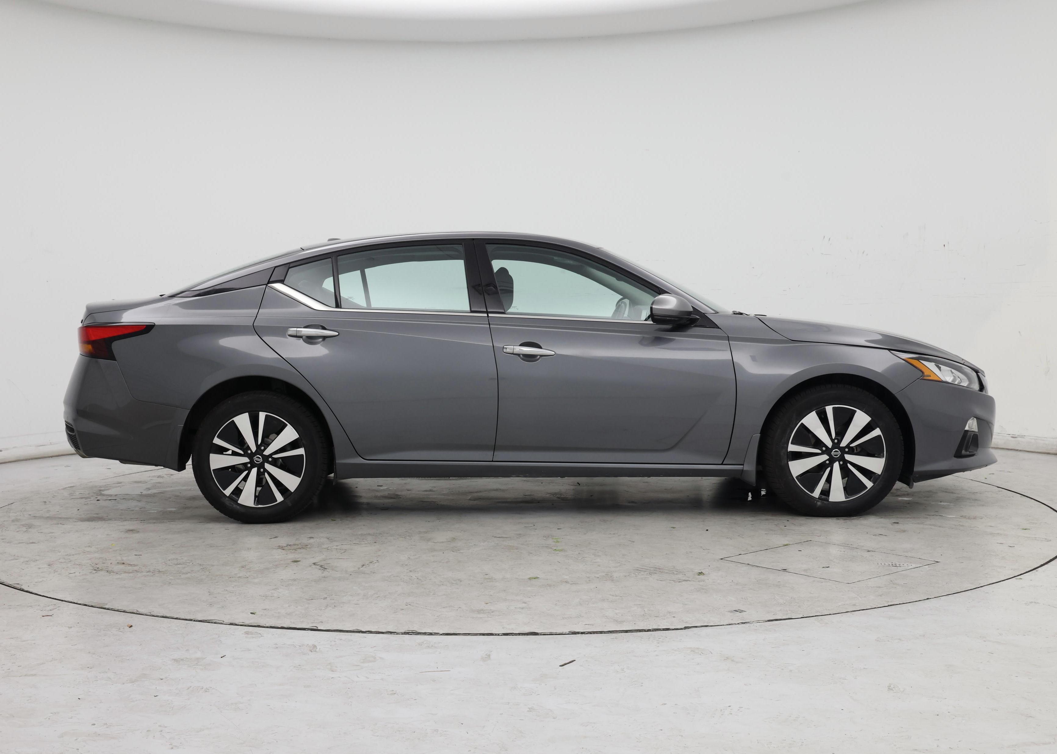 Thumbnail: 2019 Nissan Altima - 7