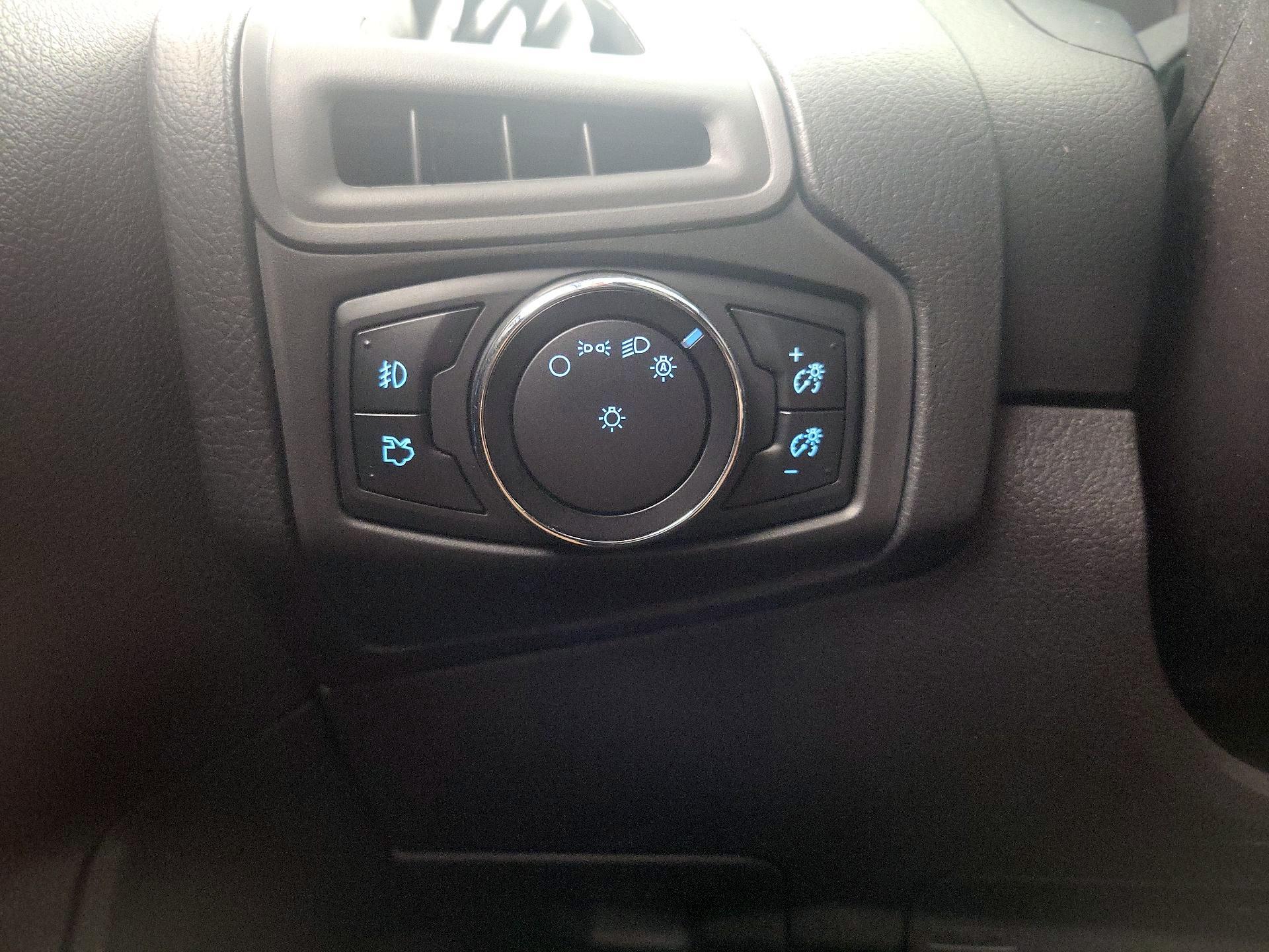 Thumbnail: 2014 Ford Focus - 13