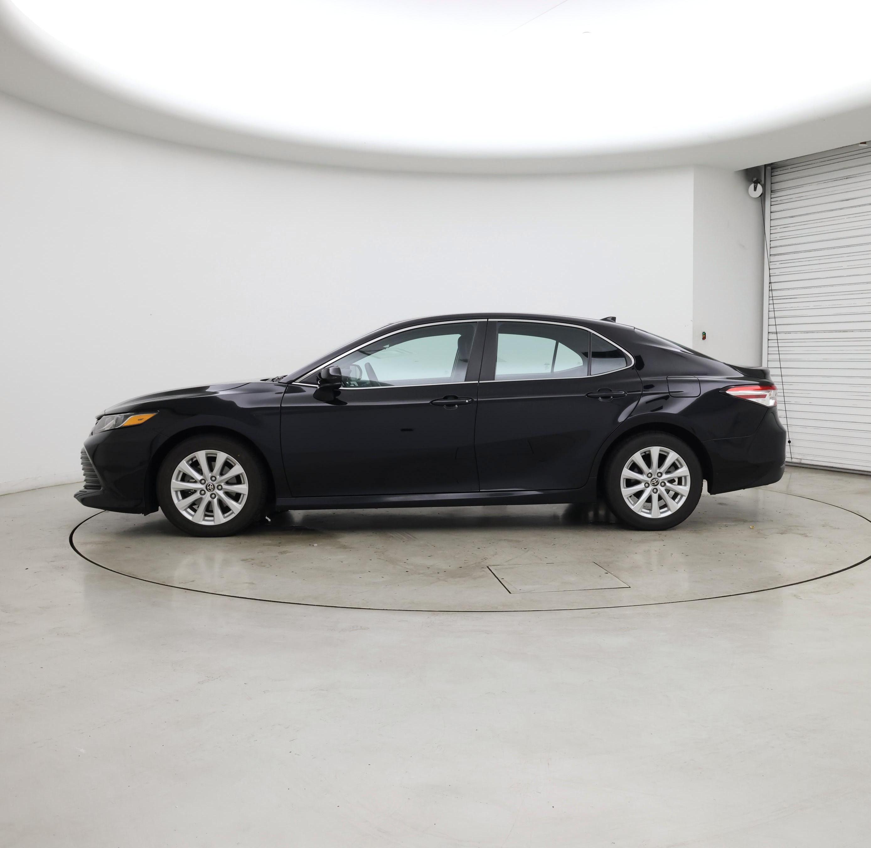 Thumbnail: 2020 Toyota Camry - 3