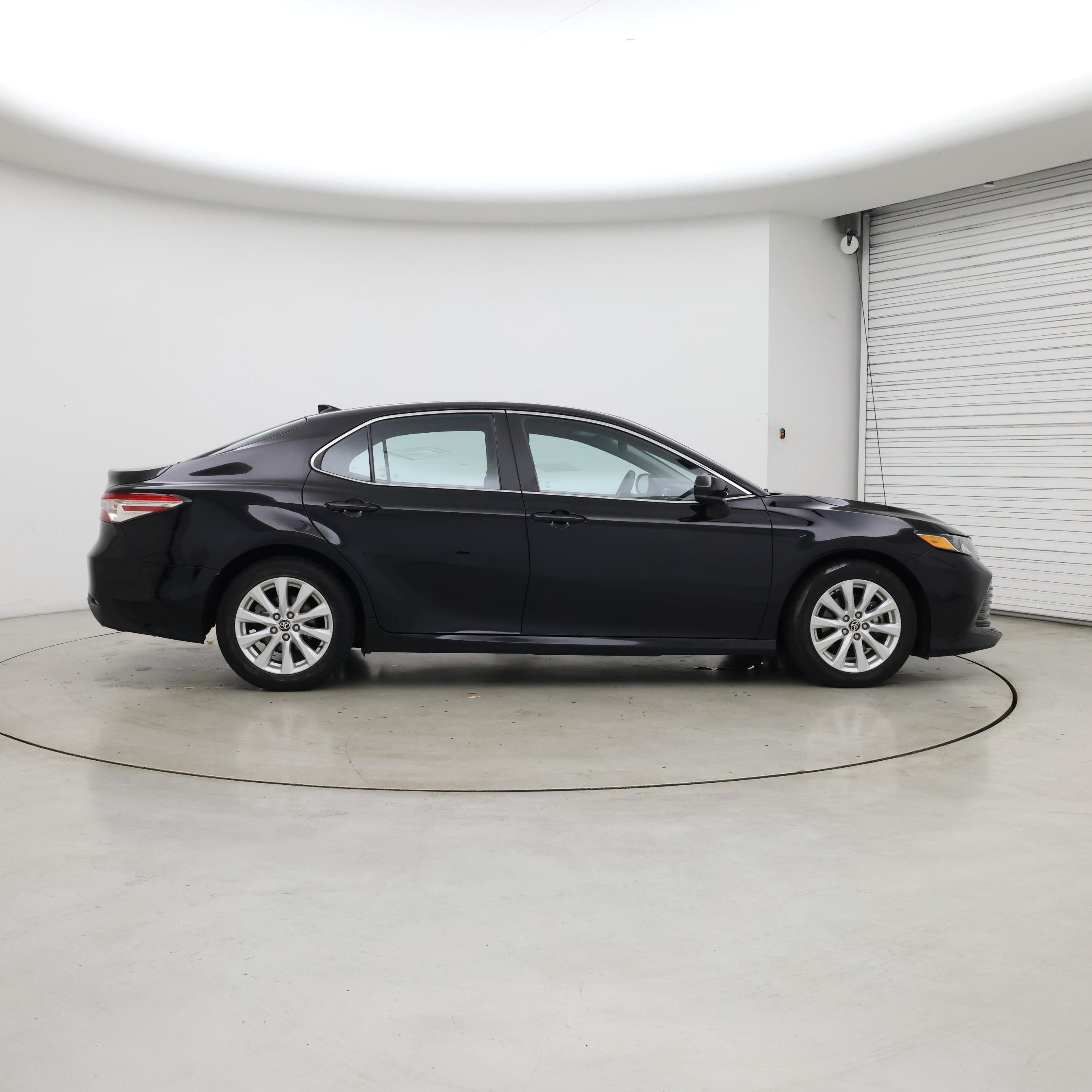 Thumbnail: 2020 Toyota Camry - 7