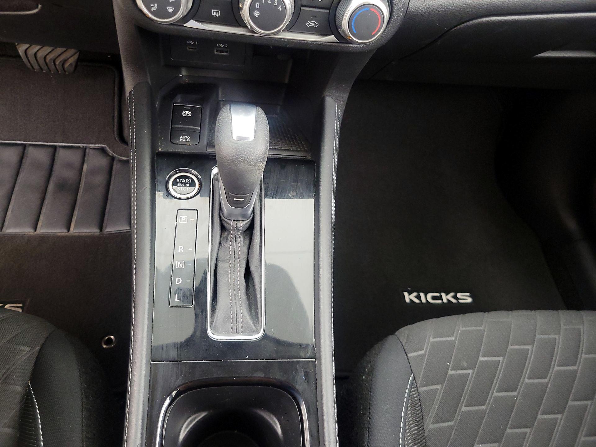 Thumbnail: 2023 Nissan Kicks - 16