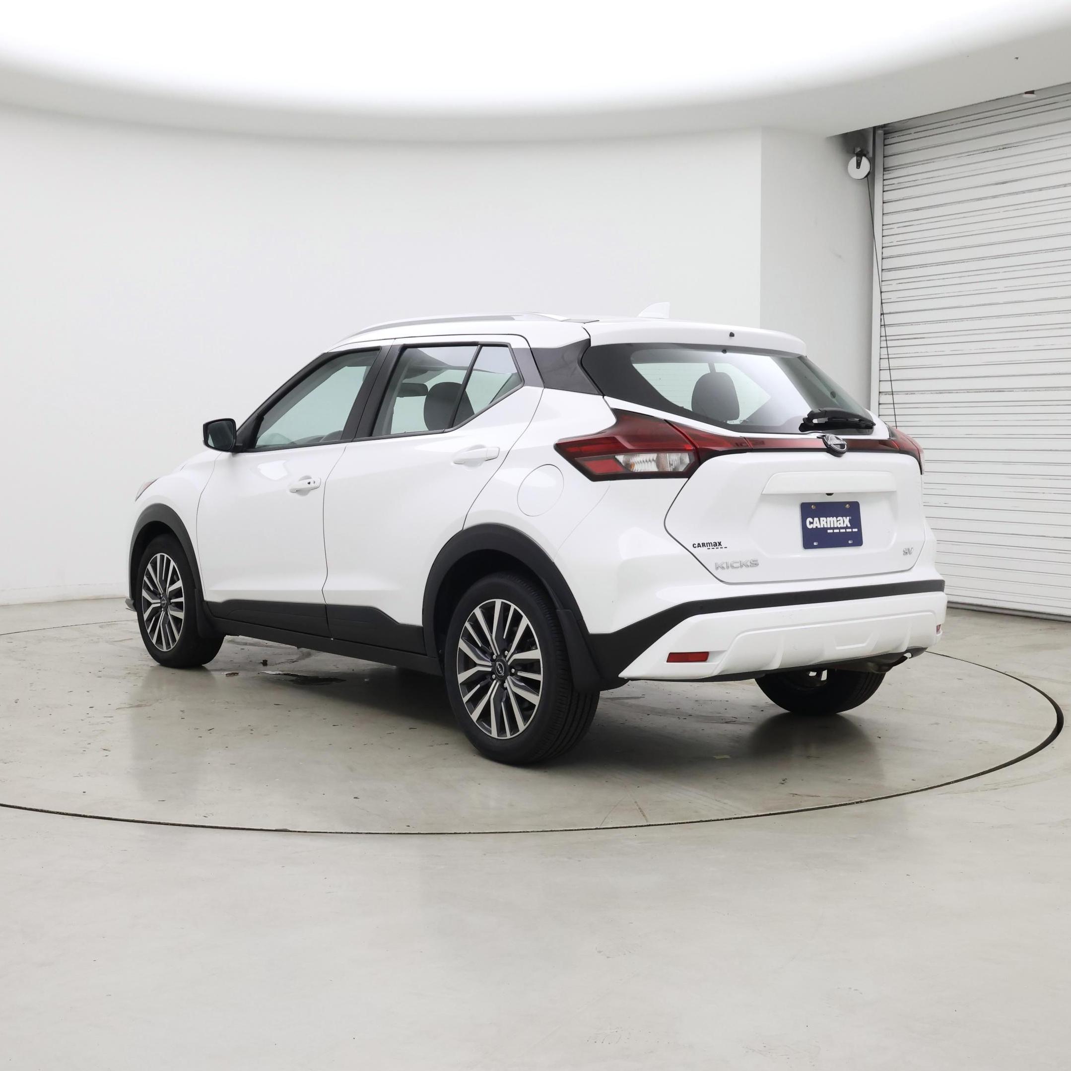 Thumbnail: 2023 Nissan Kicks - 2